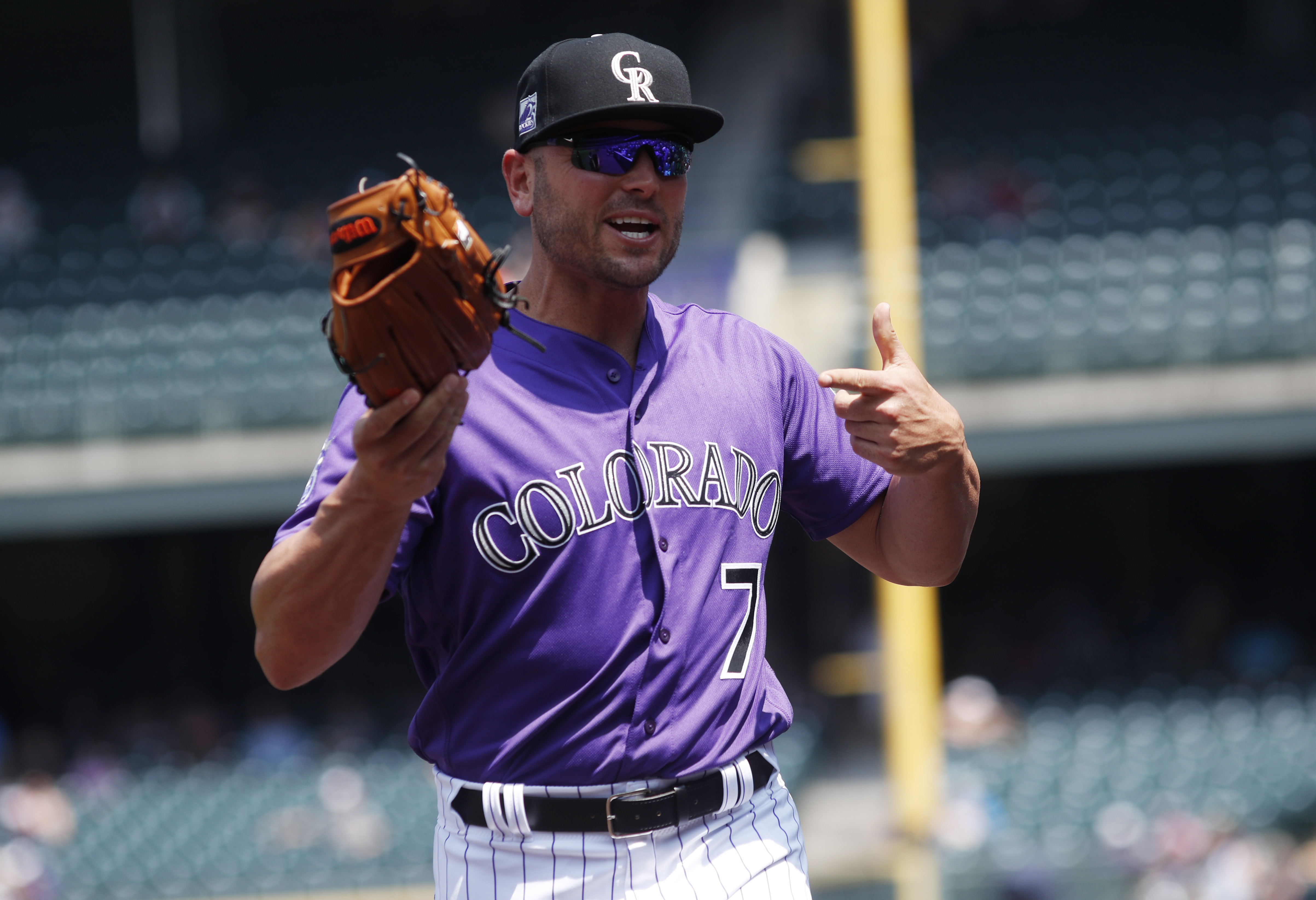 Rockies select contract of outfielder Matt Holliday