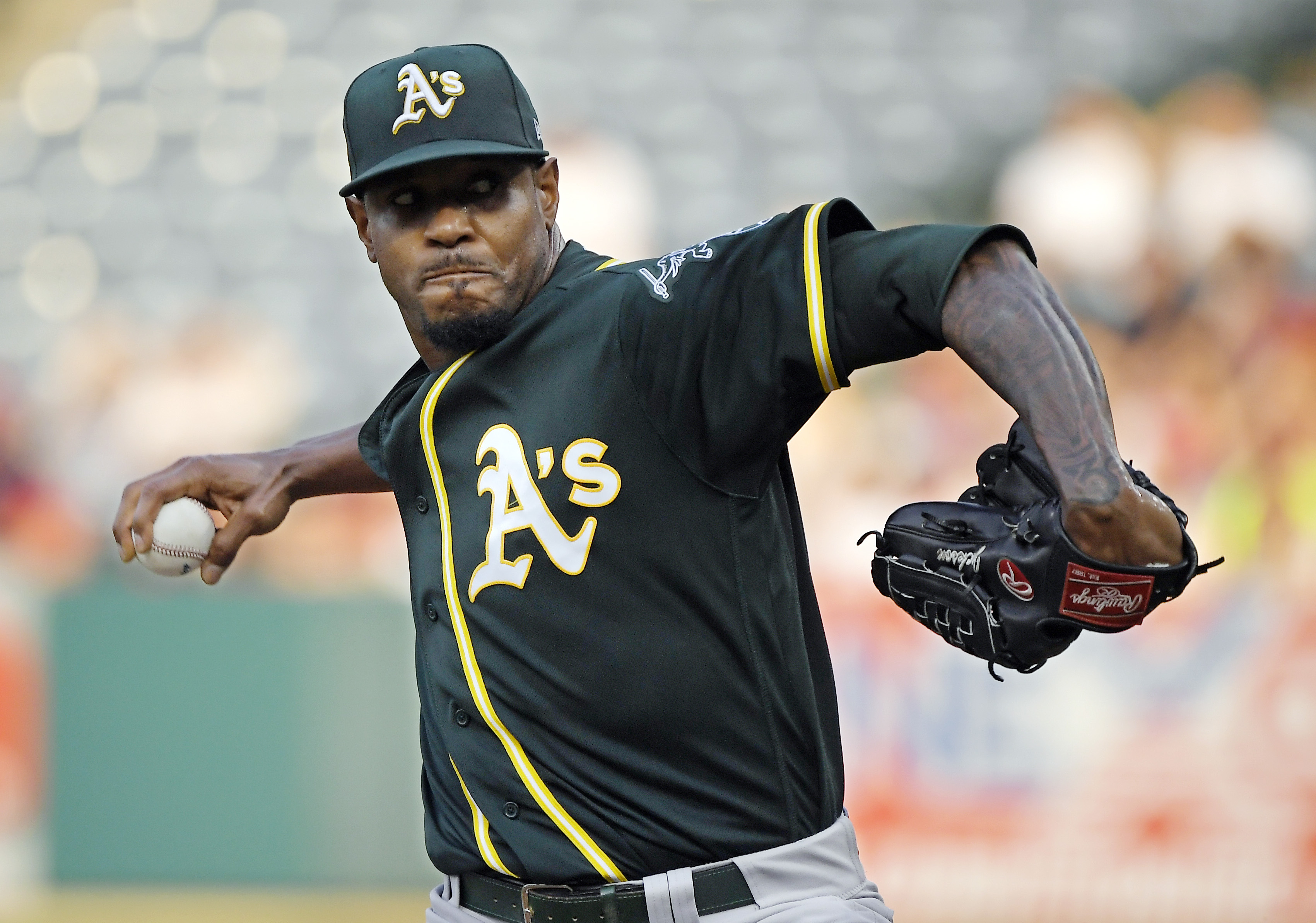 Jays acquire RHP Edwin Jackson, who joins record 14th team