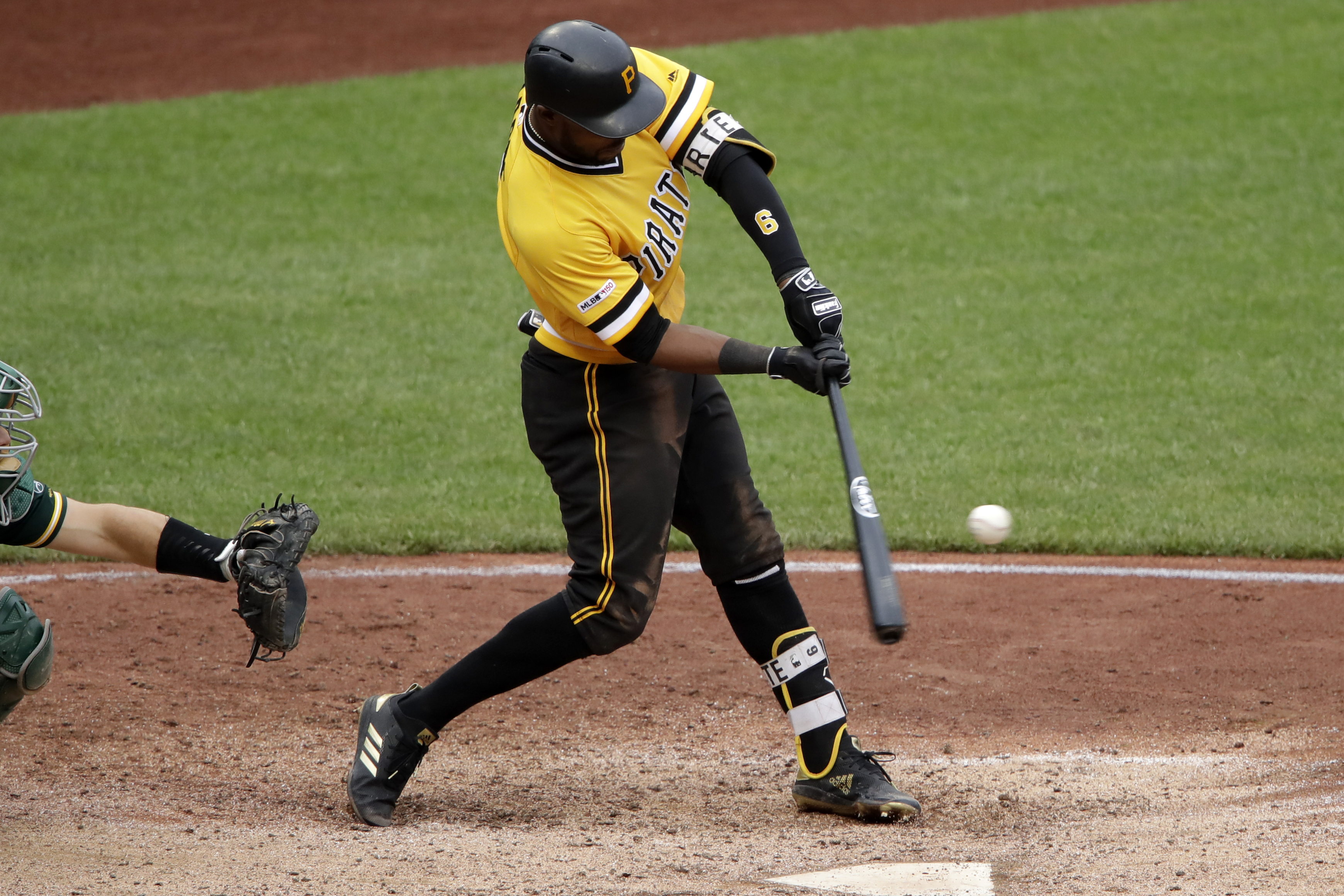 Marte’s walk-off homer in 13th lifts Pirates over A’s