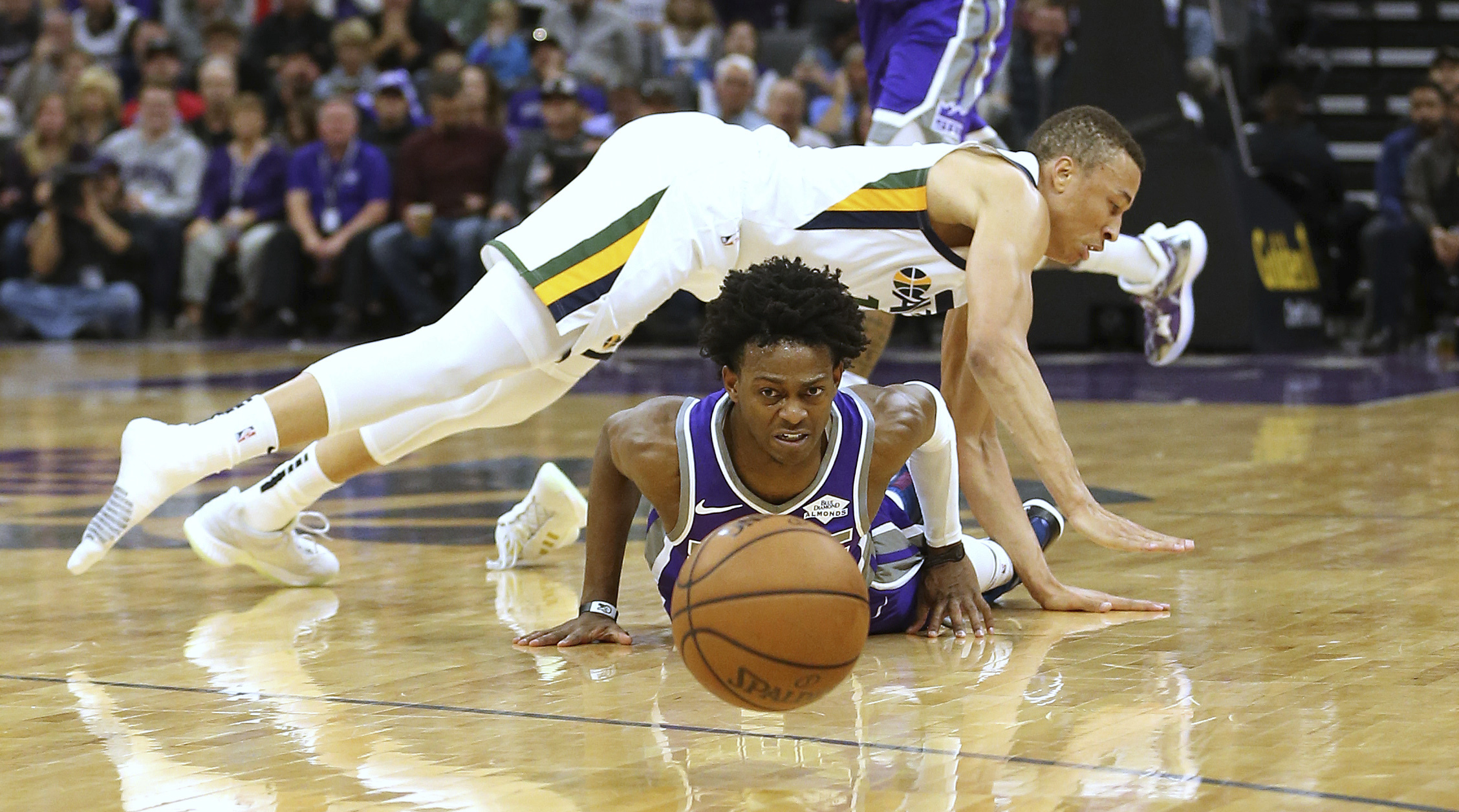 Rubio gets Jazz off and running in 133-112 win over Kings
