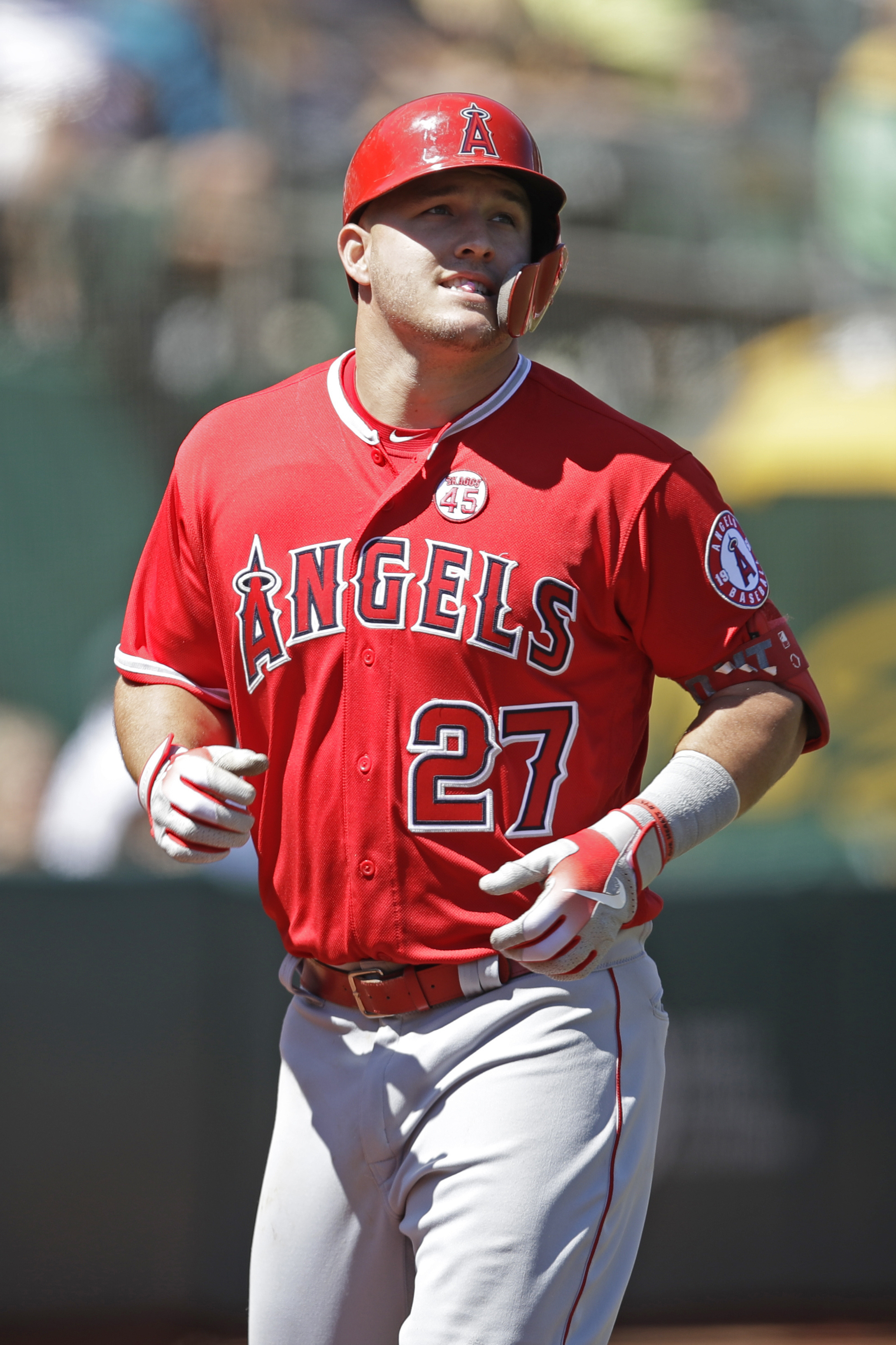 Angels' Mike Trout has minor cryo procedure on ailing foot