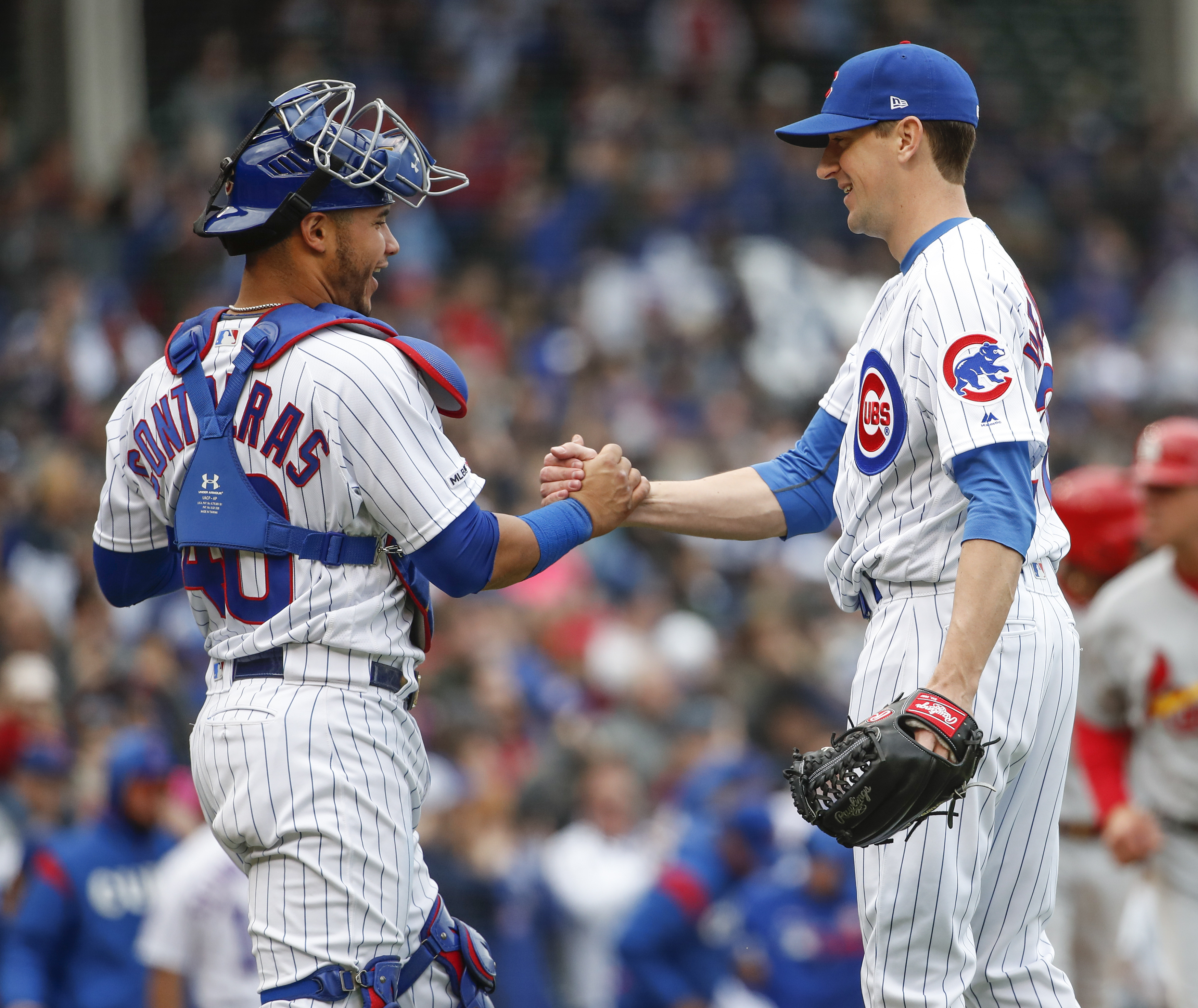 Hendricks needs 81 pitches for CG, Cubs beat Cards 4-0