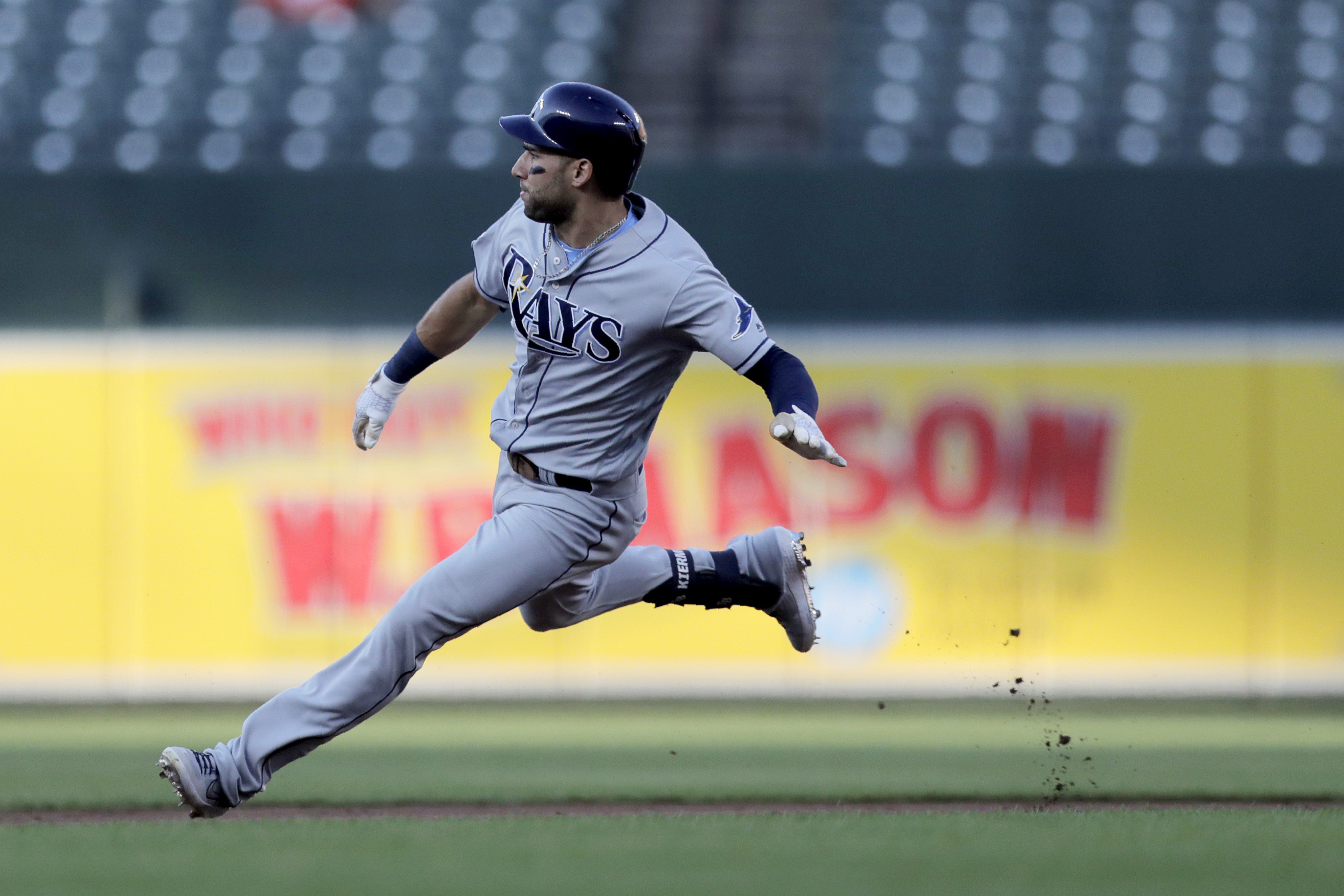 Rays CF Kiermaier sprains left thumb diving into 1st base