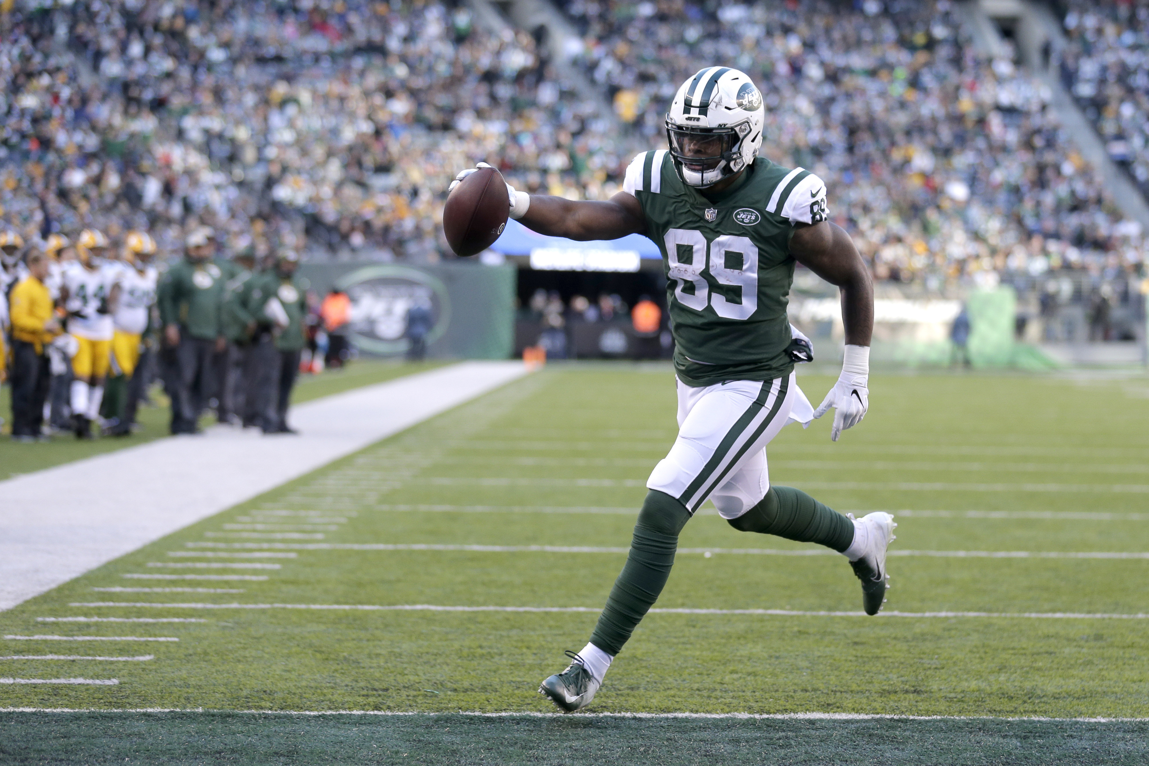 Jets activate TE Herndon, waive LB Luvu