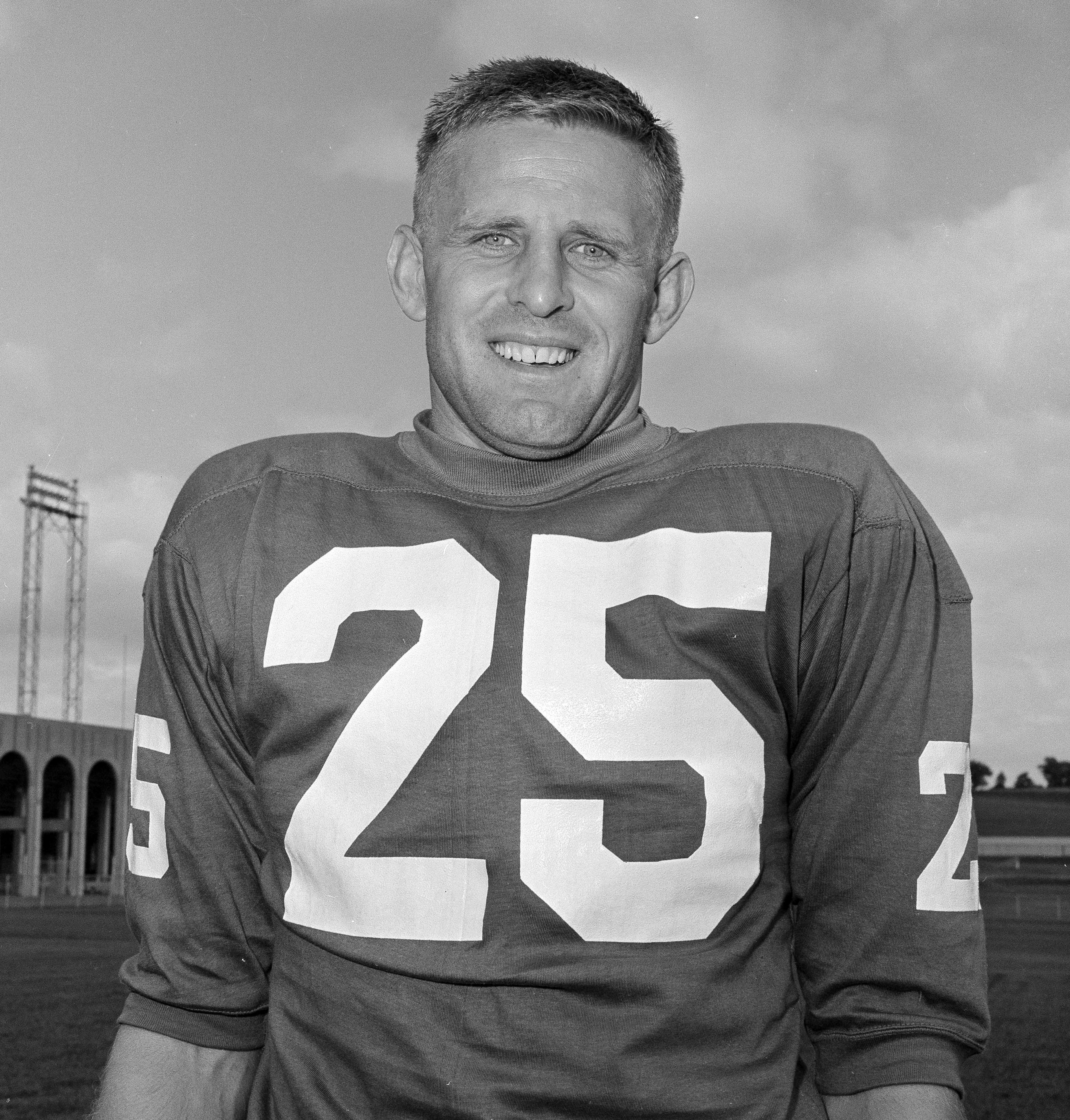 Hall of Fame receiver Tommy McDonald dies at 84