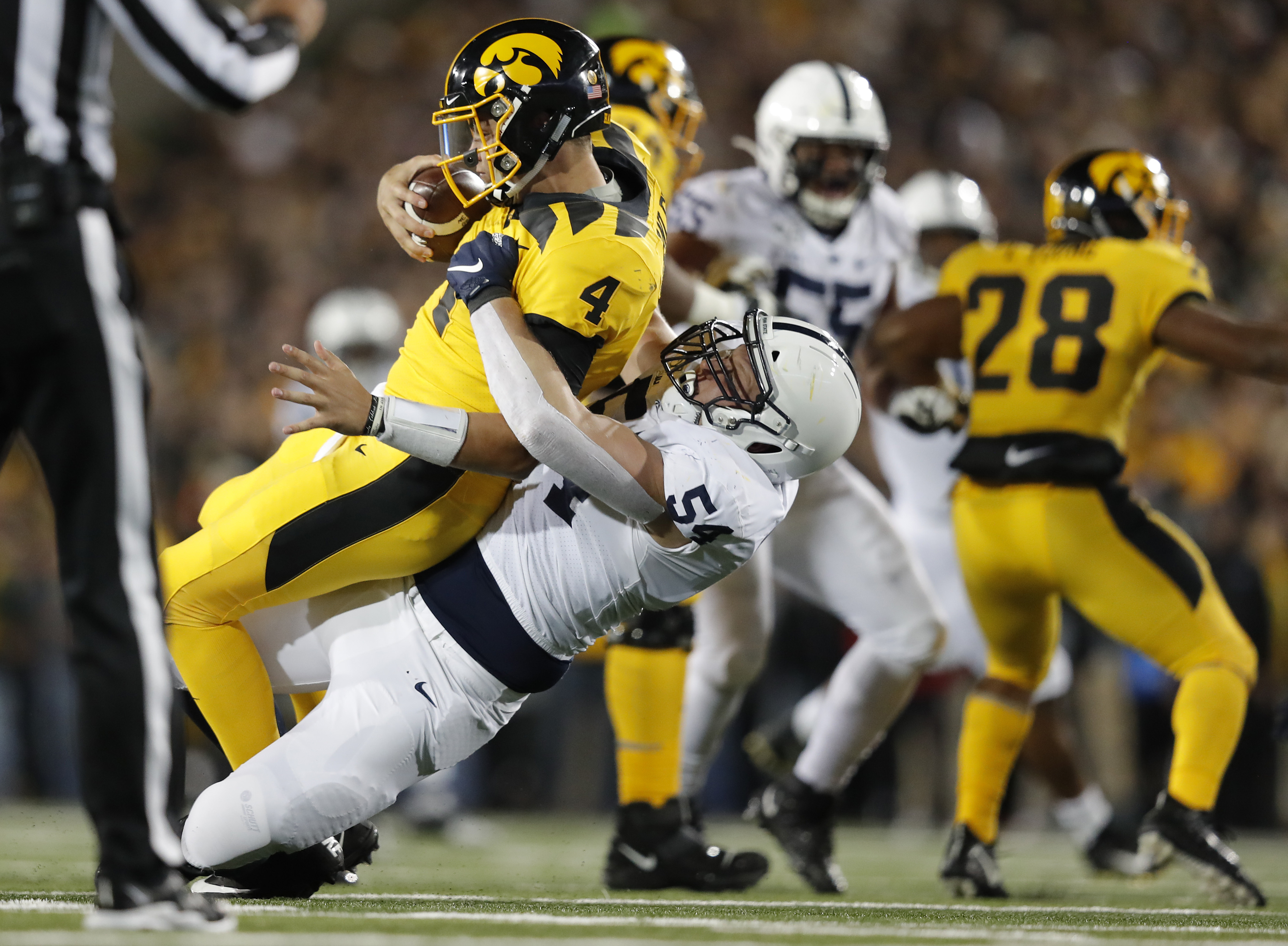 No. 10 Penn State holds off No. 17 Iowa 17-12