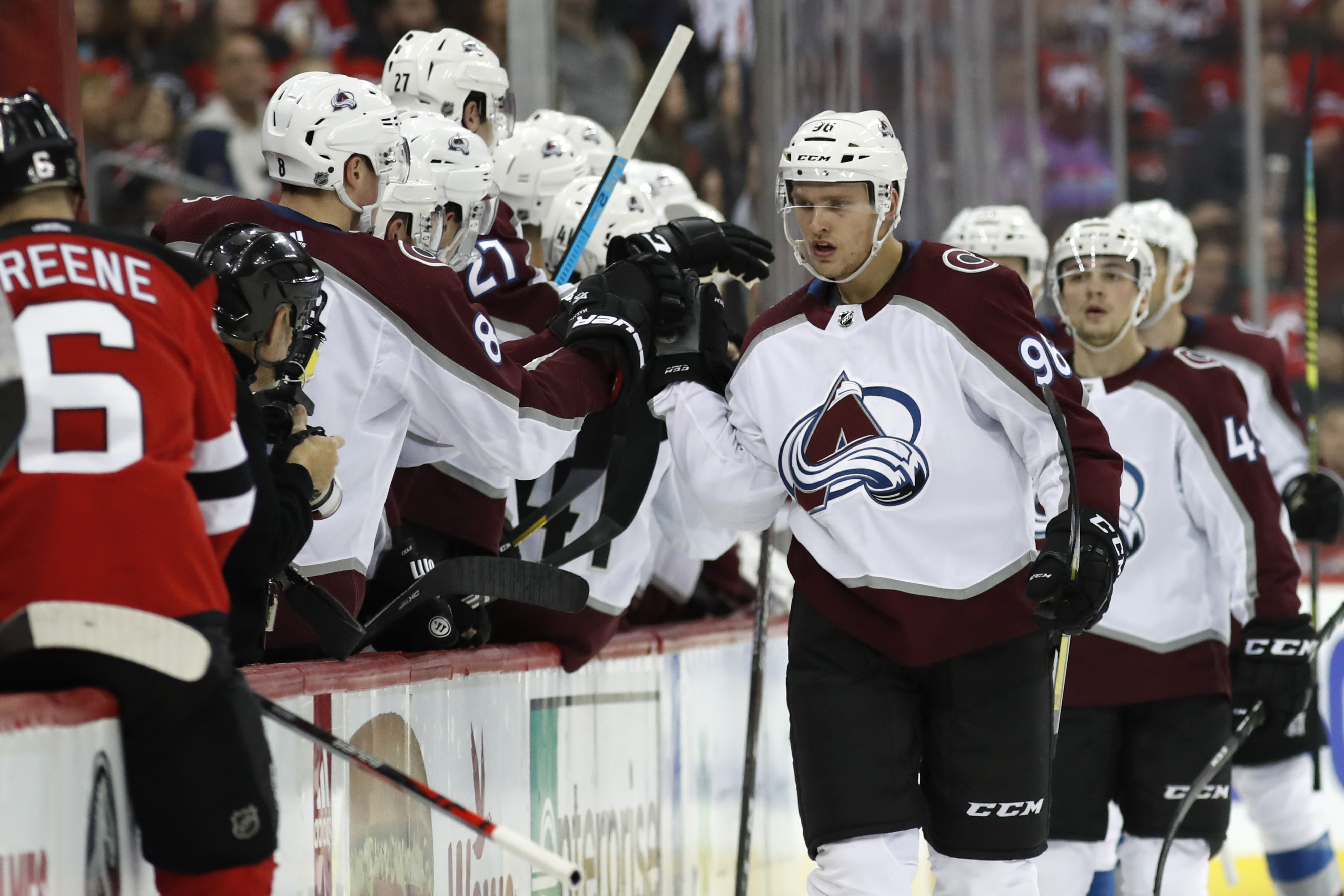 Rantanen's hat trick helps Avs cool streaking Devils