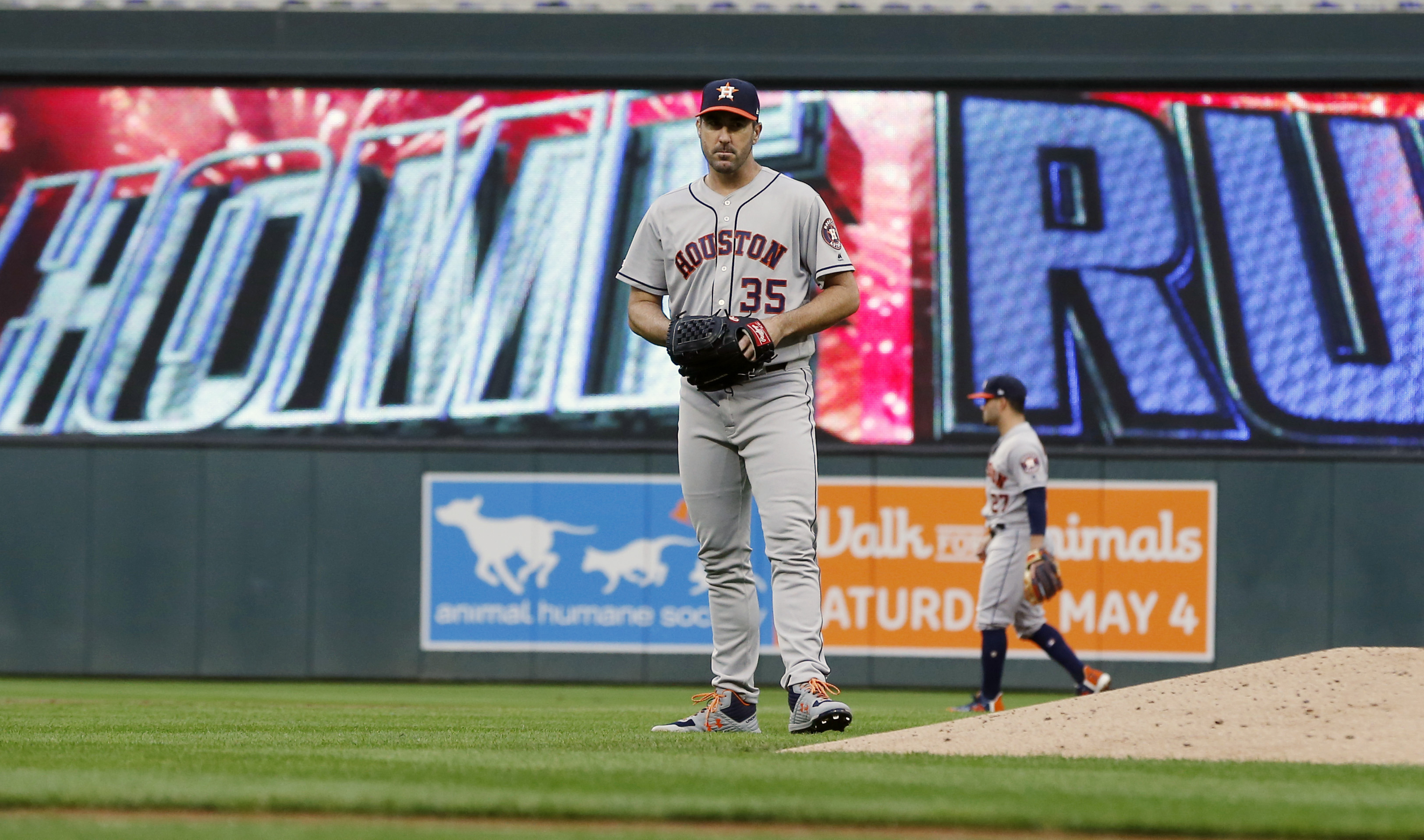 Odorizzi edges Verlander as Twins beat Astros 1-0