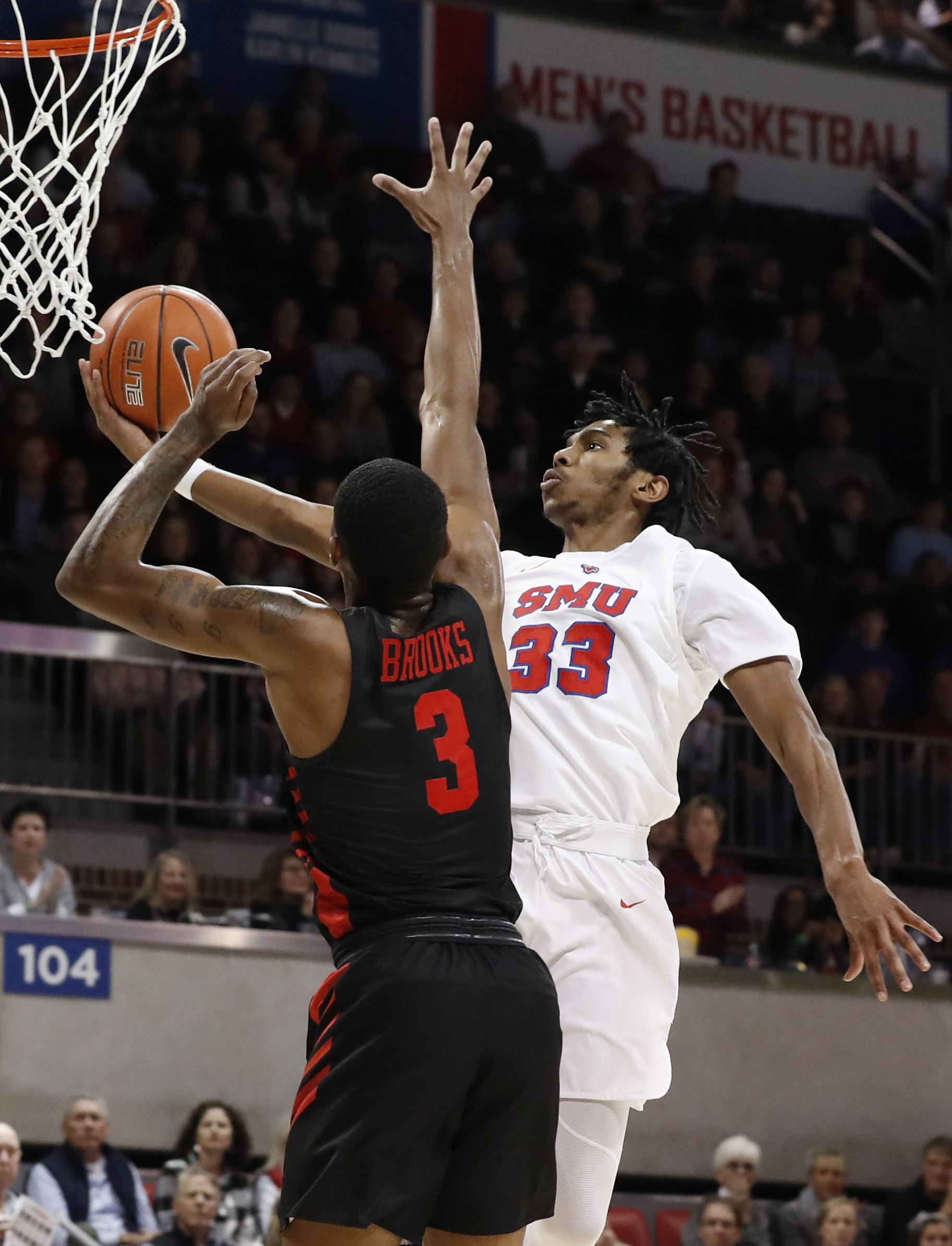 No. 21 Houston leads throughout in 69-58 win at SMU