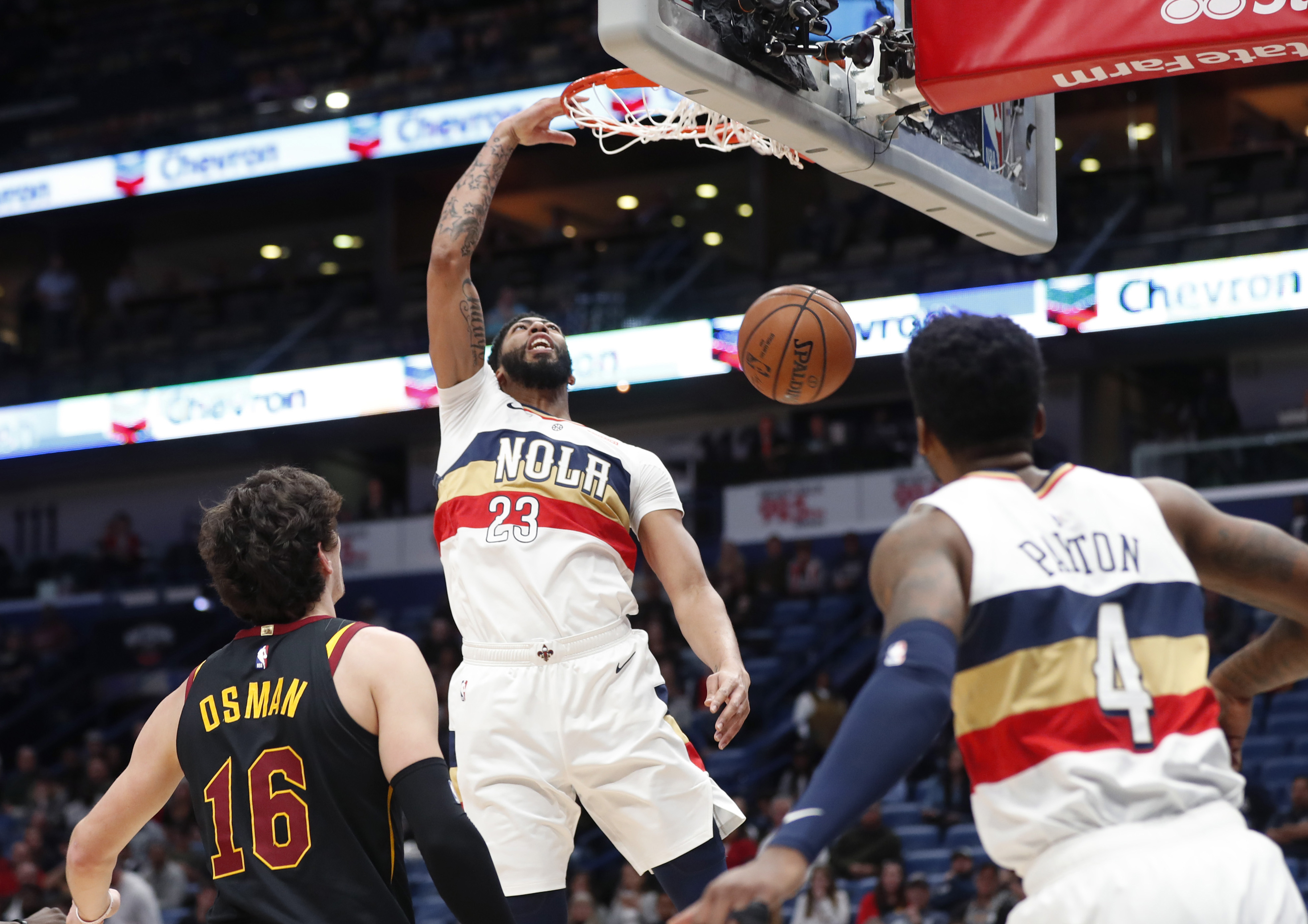 Davis has 38 points, 13 boards to lead Pelicans over Cavs