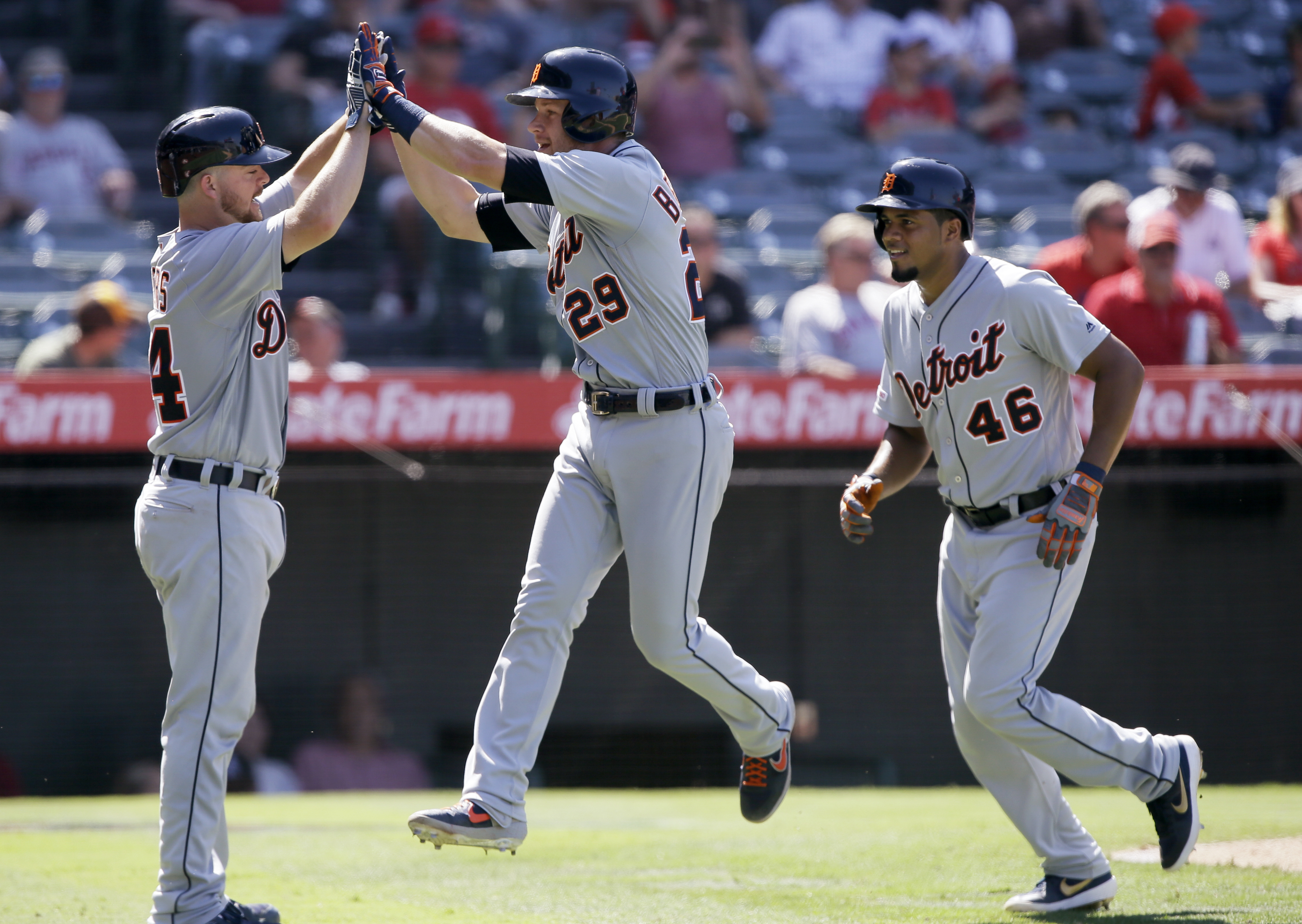 Tigers homer 3 times, Norris ends skid in win over Angels