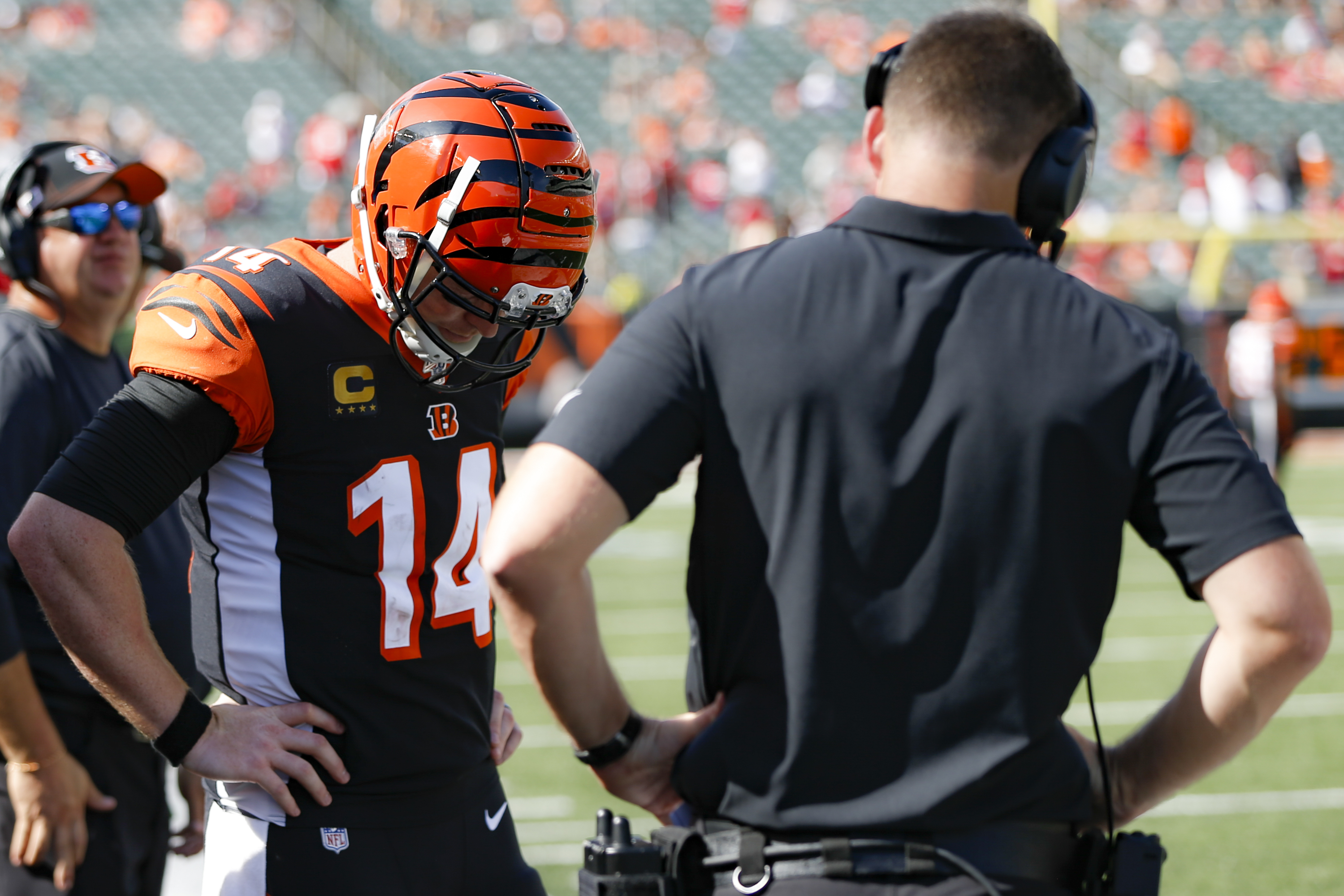 Bengals fall apart every which way in home opener