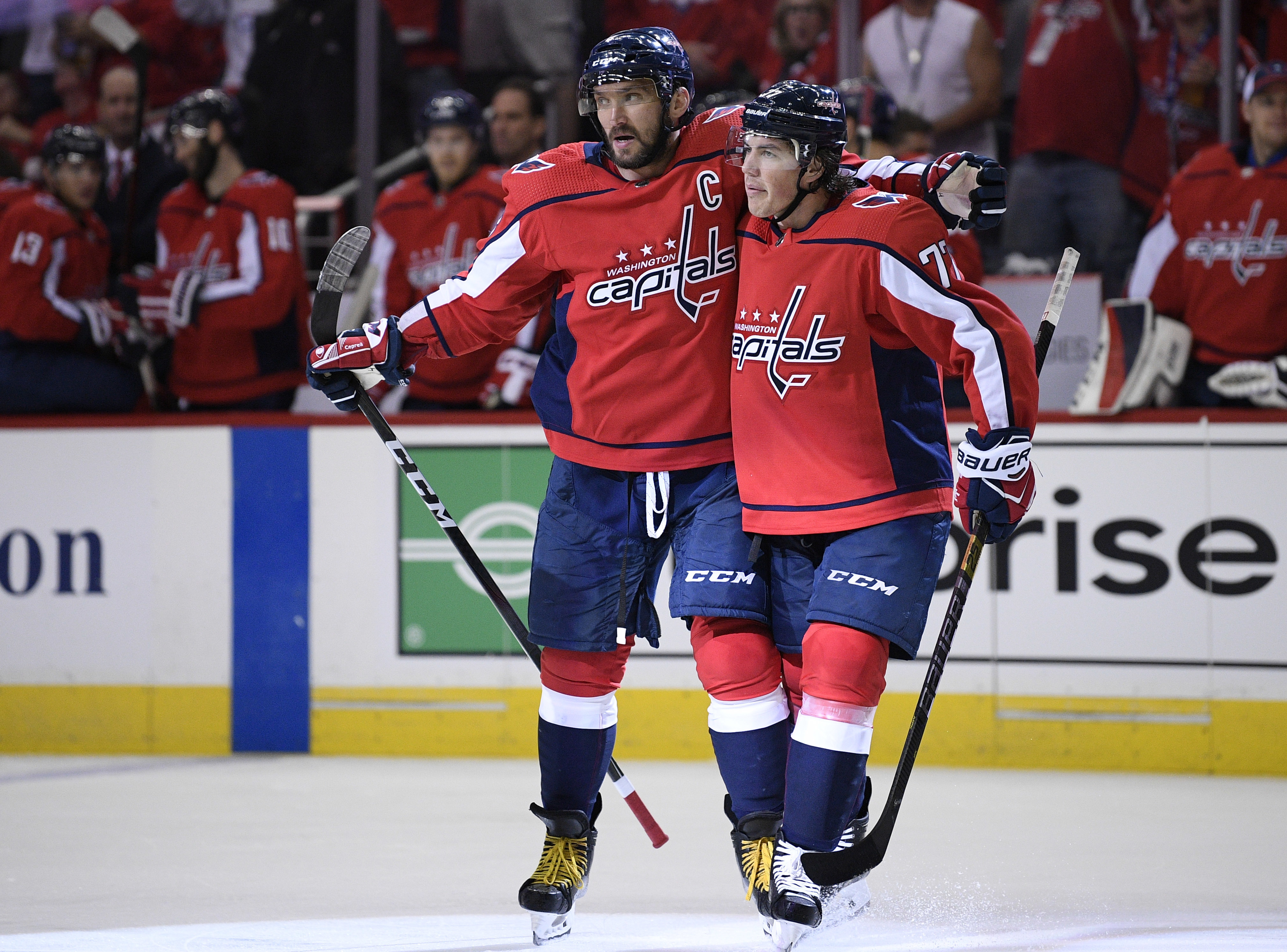 Capitals open Stanley Cup defense with 7-0 rout of Bruins