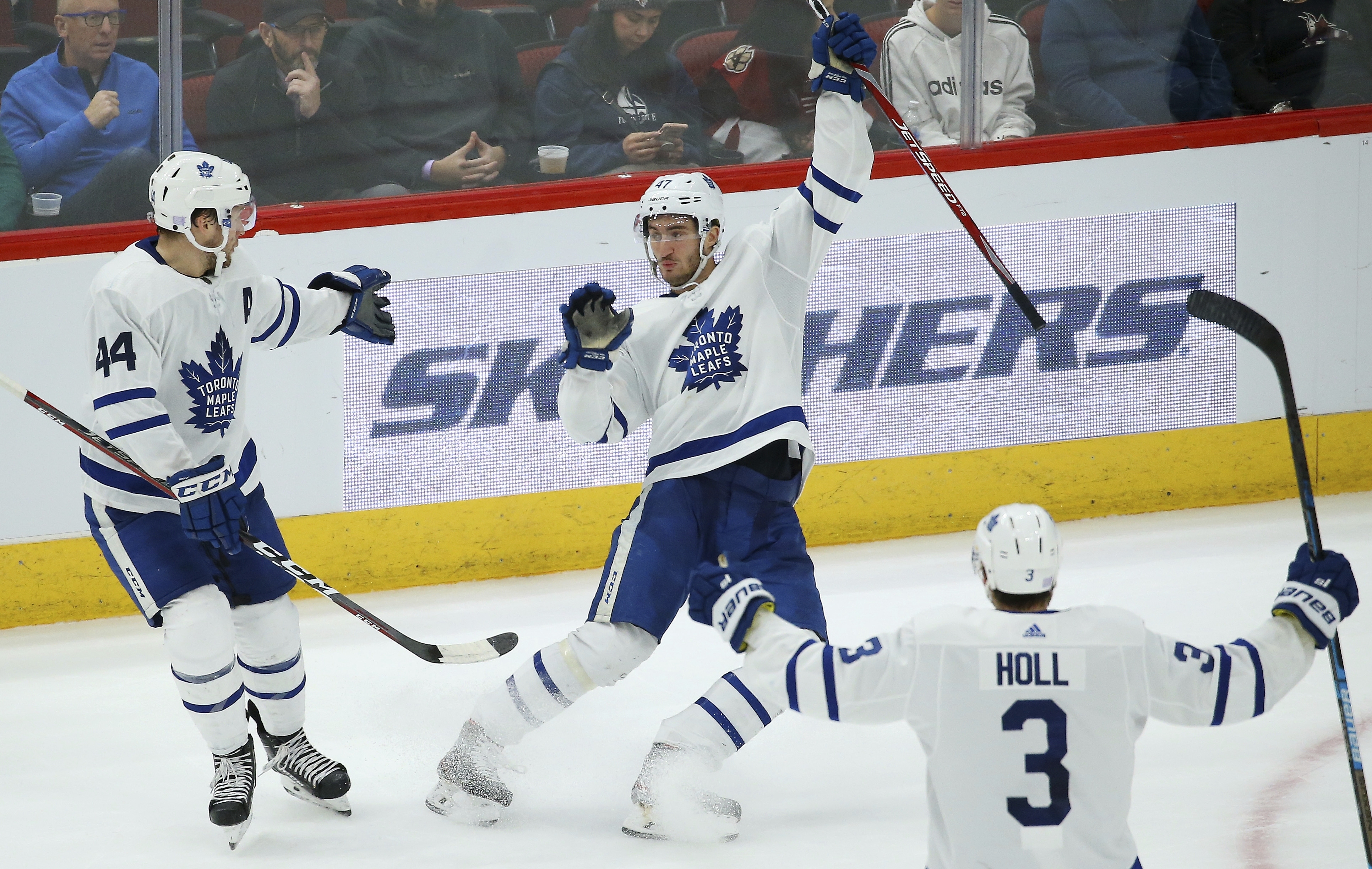 Barrie, Engvall lead Maple Leafs to 3-1 win over Coyotes