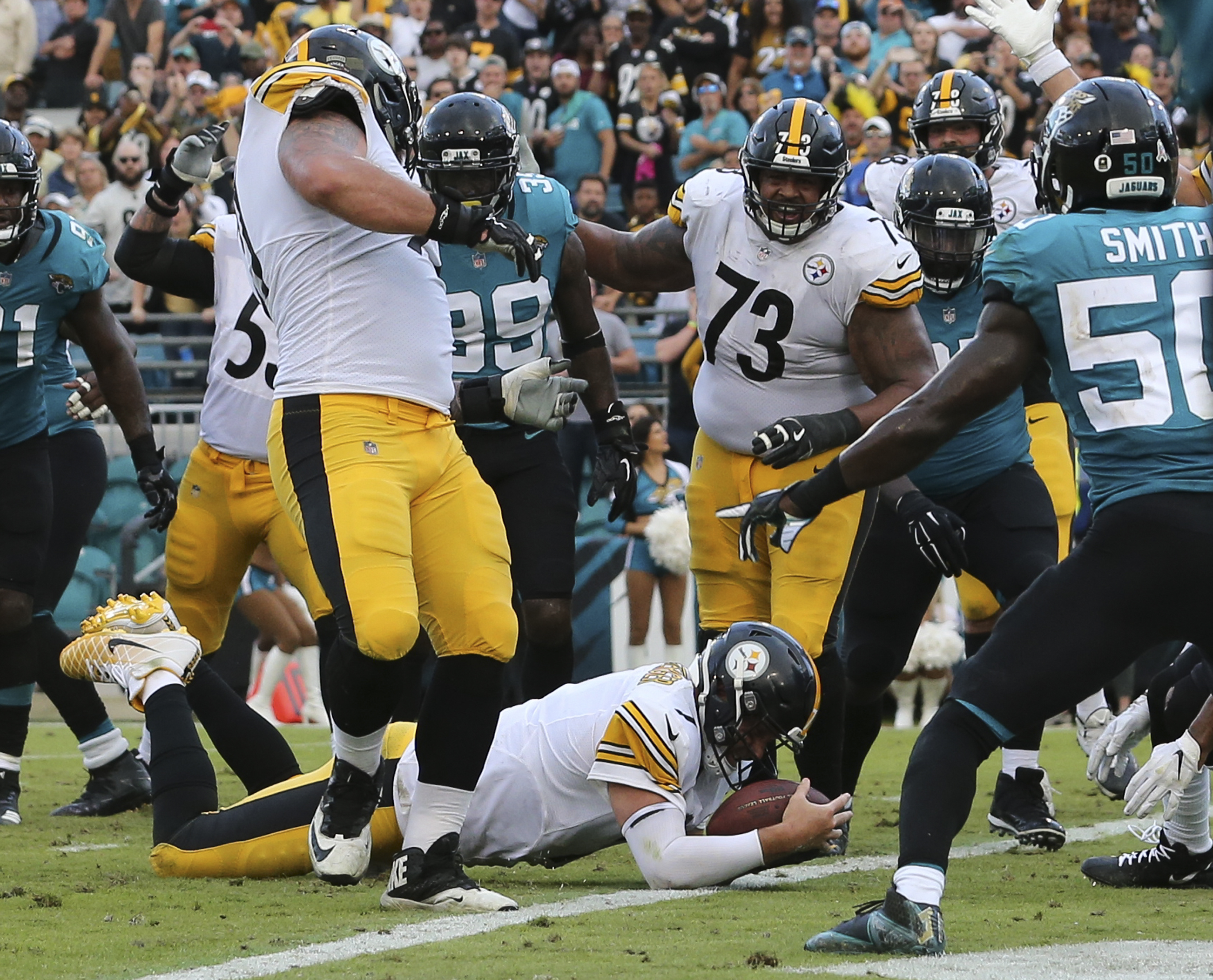 Steelers rally to stun Jaguars in final seconds, 20-16