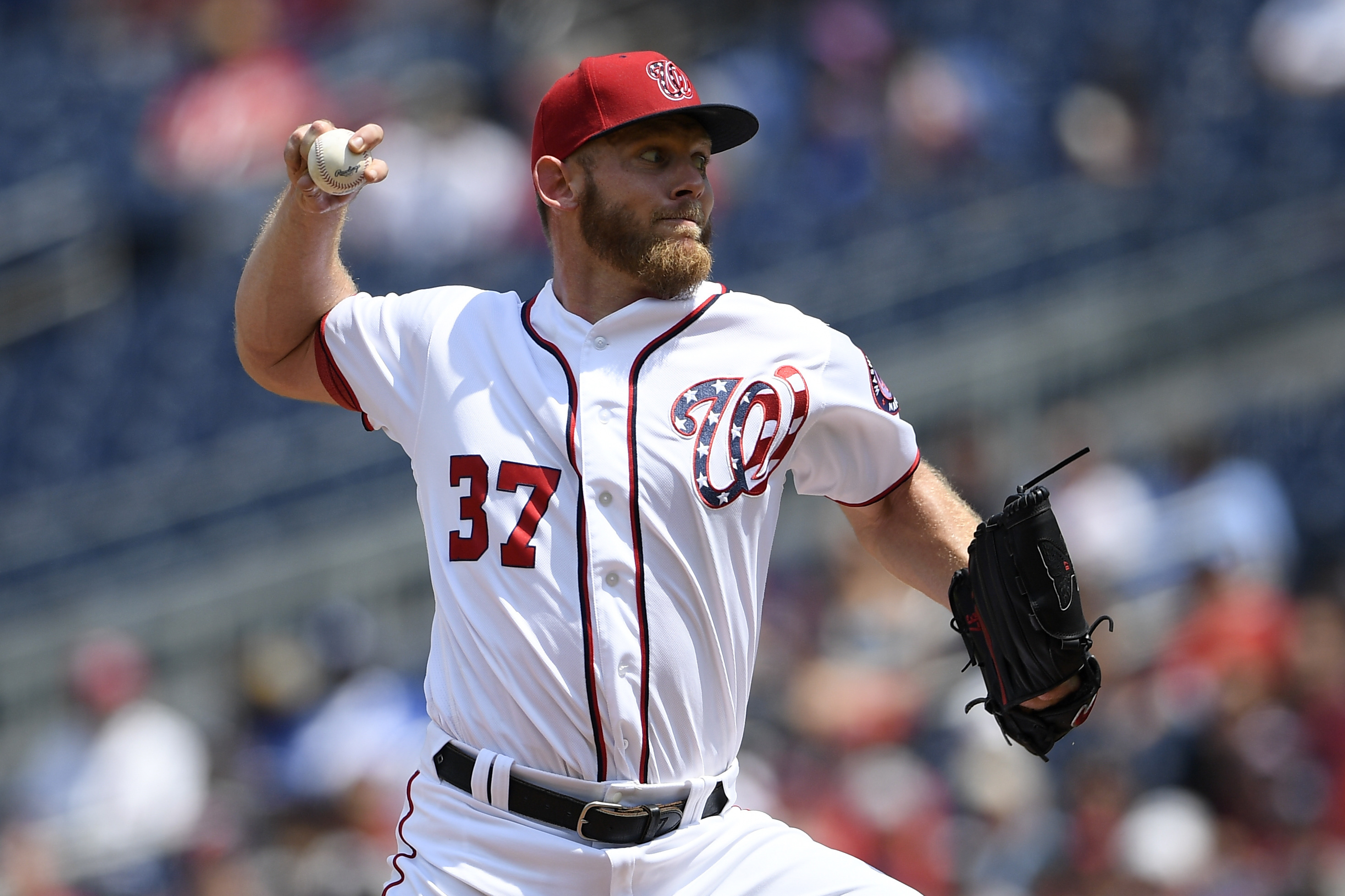 Strasburg wins 7th straight start, Nats beat Dodgers 11-4