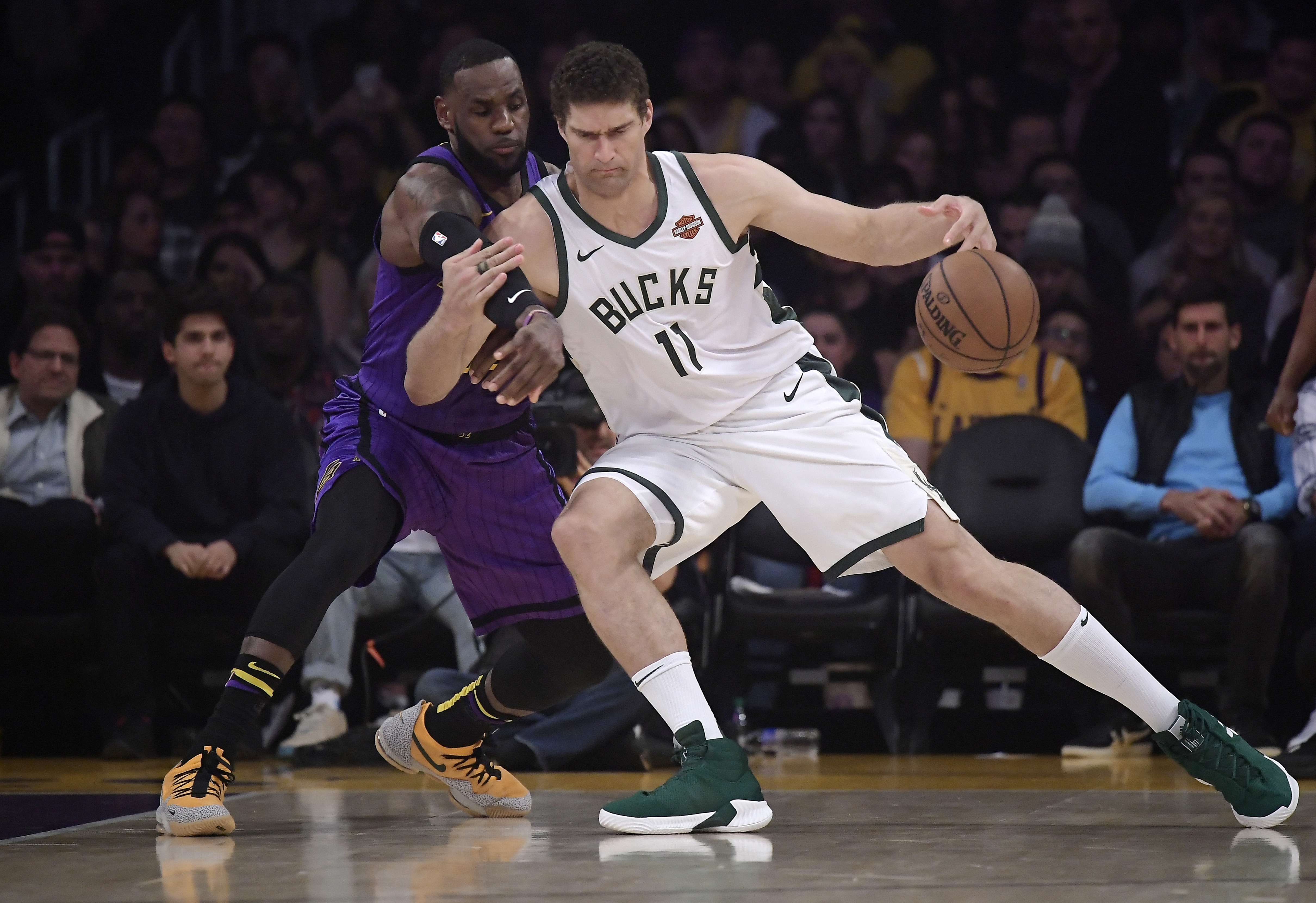 Bucks outlast Lakers 131-120 for 8th straight win
