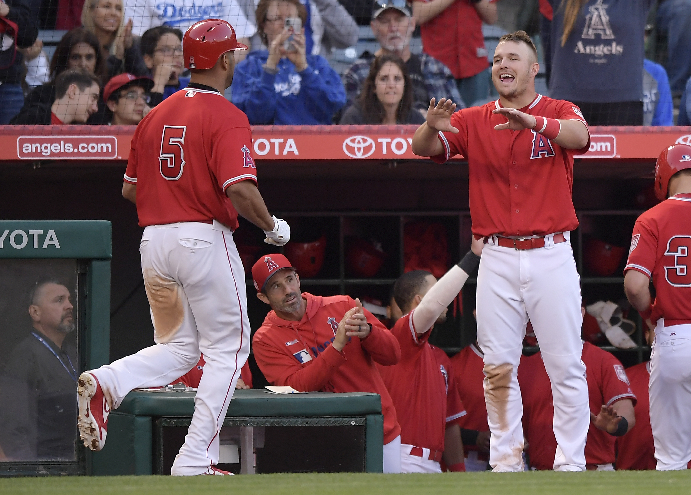 Trout, Pujols deliver for Angels in 8-4 win over Dodgers