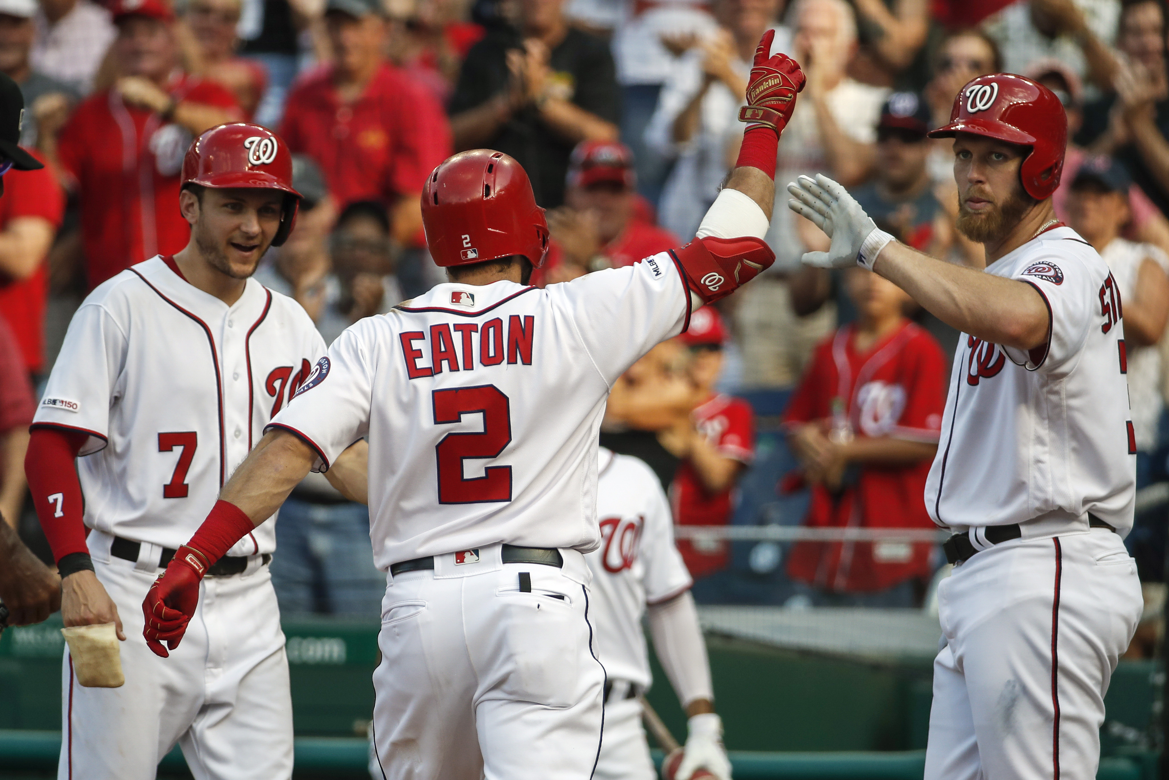 Nationals put up 10 runs in 5th, 6 in 6th, beat Reds 17-7