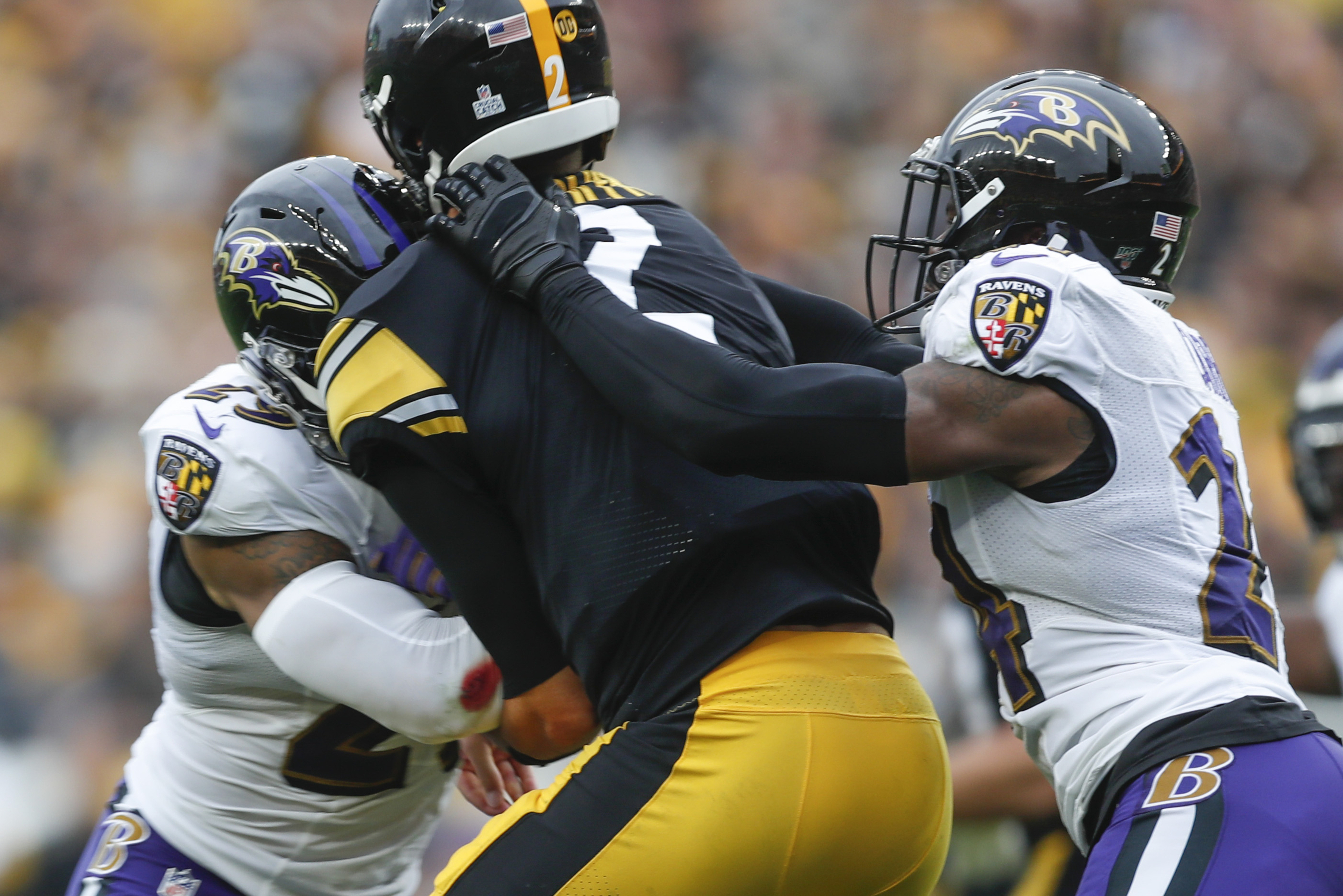 Rudolph exits after scary hit, Ravens edge Steelers in OT