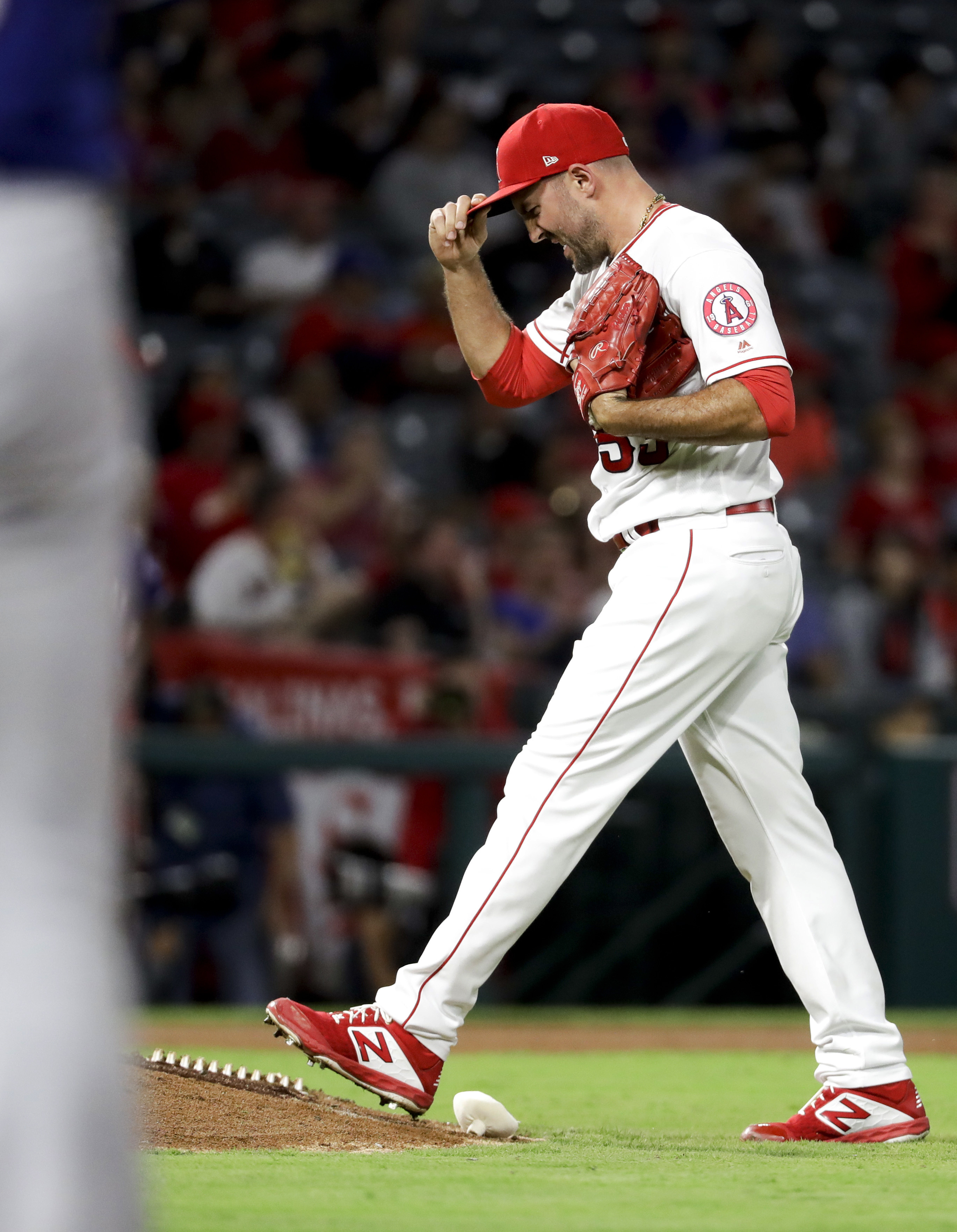 Angels nearly get no-hitter from bullpen, beat Rangers 1-0