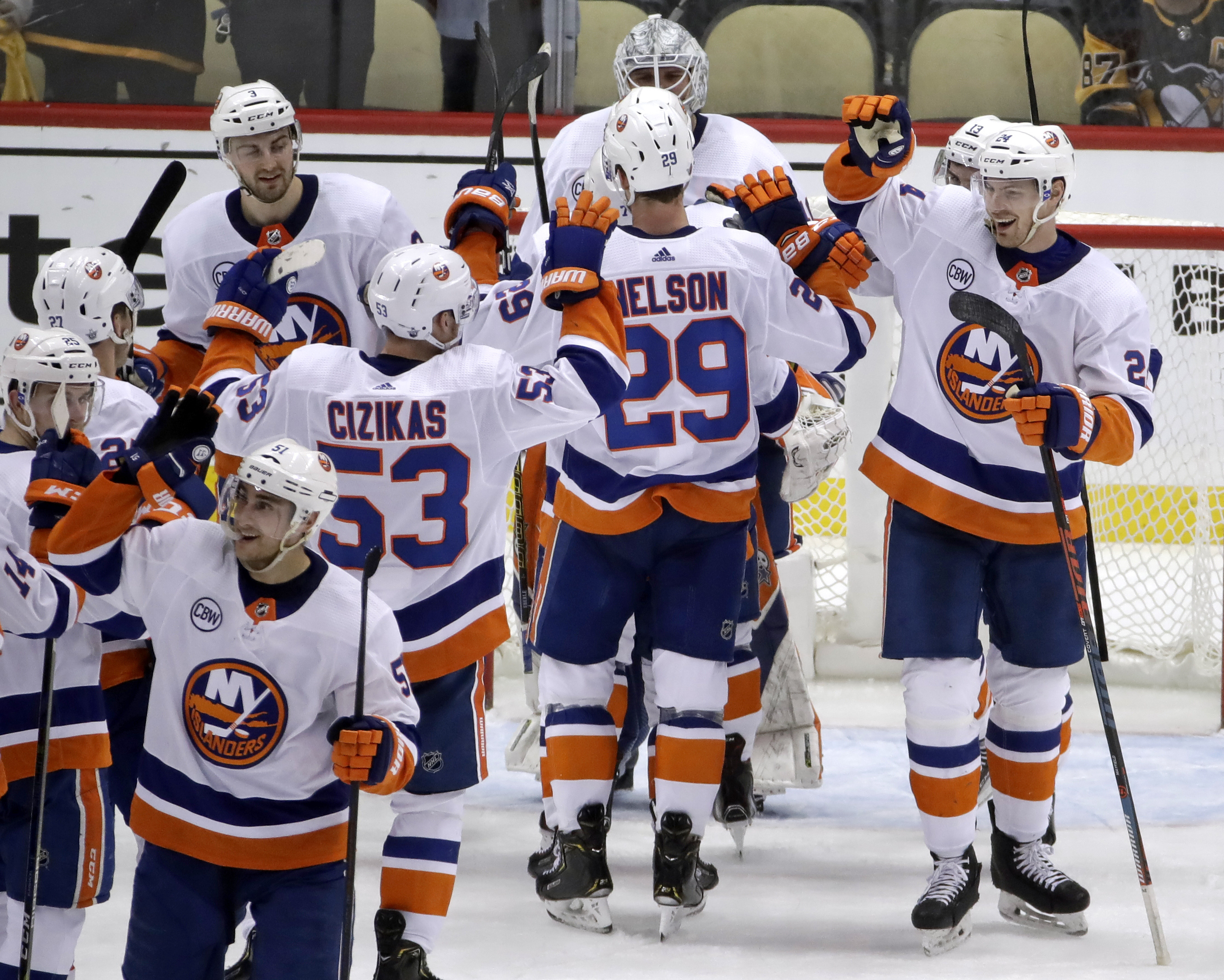 Rested Islanders ready to go against Hurricanes in 2nd round