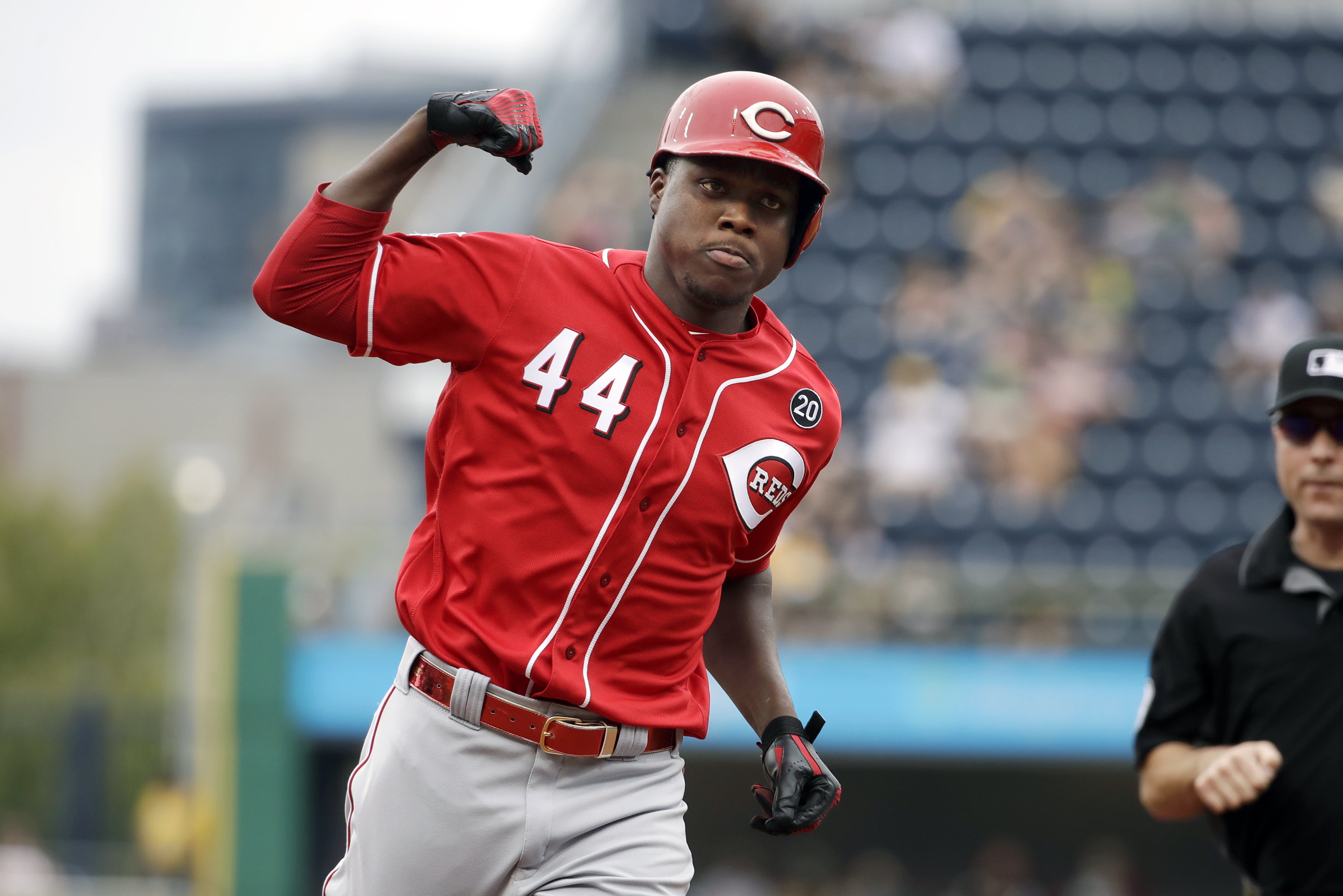 Hurdle fired, Reds beat Pirates 3-1 in season finale
