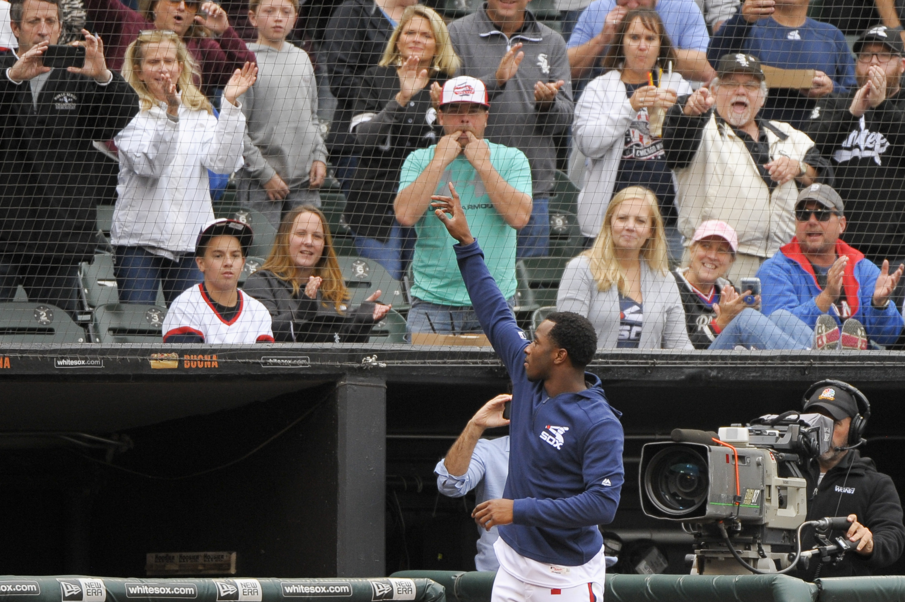 Anderson earns AL batting title at .335 as White Sox win