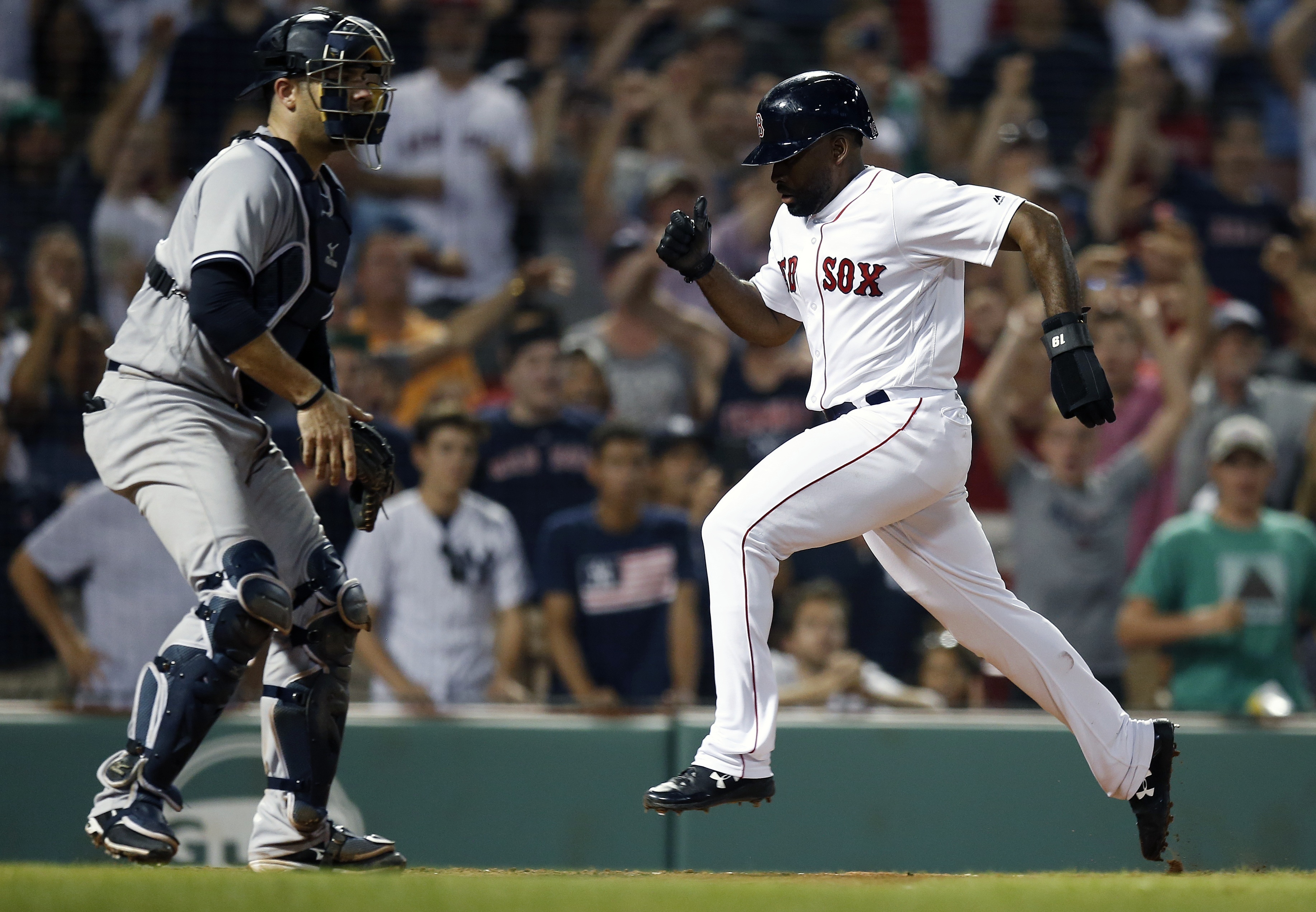 Red Sox stun Yankees 5-4 in 10 for 4-game sweep