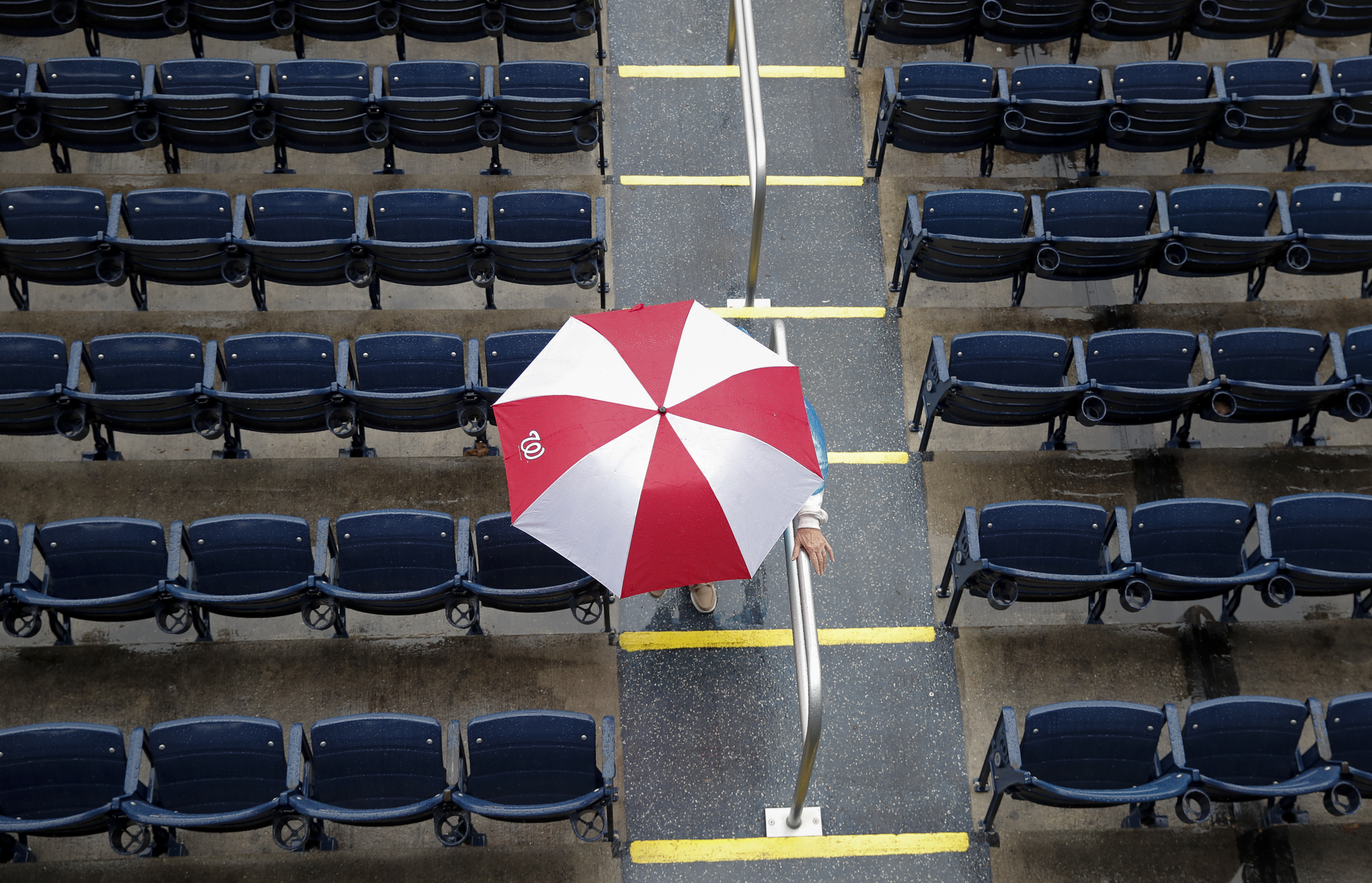 Cubs-Nationals postponed, will be made up on Thursday