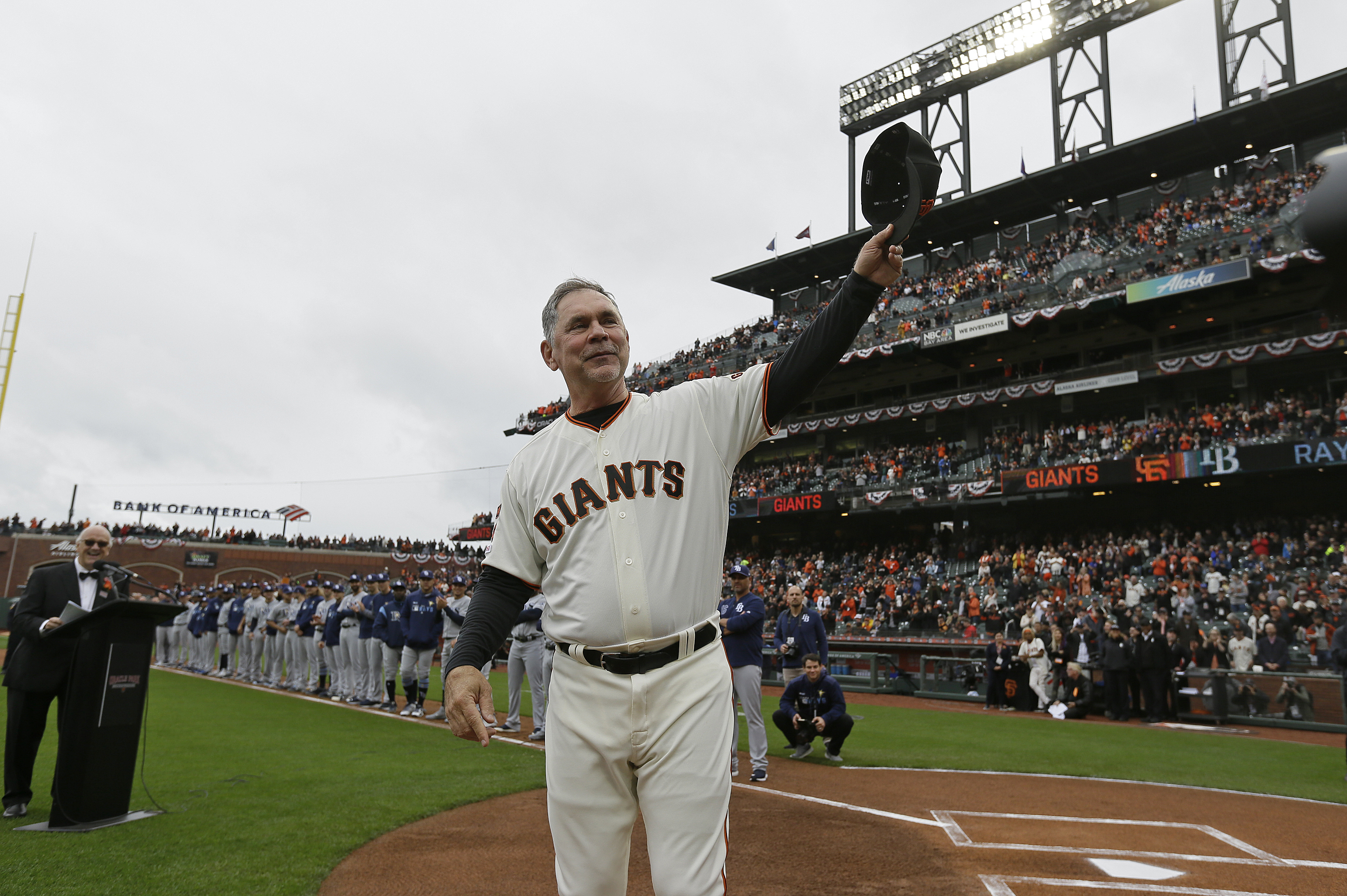 Giants' Bruce Bochy prepares to exit after respected career