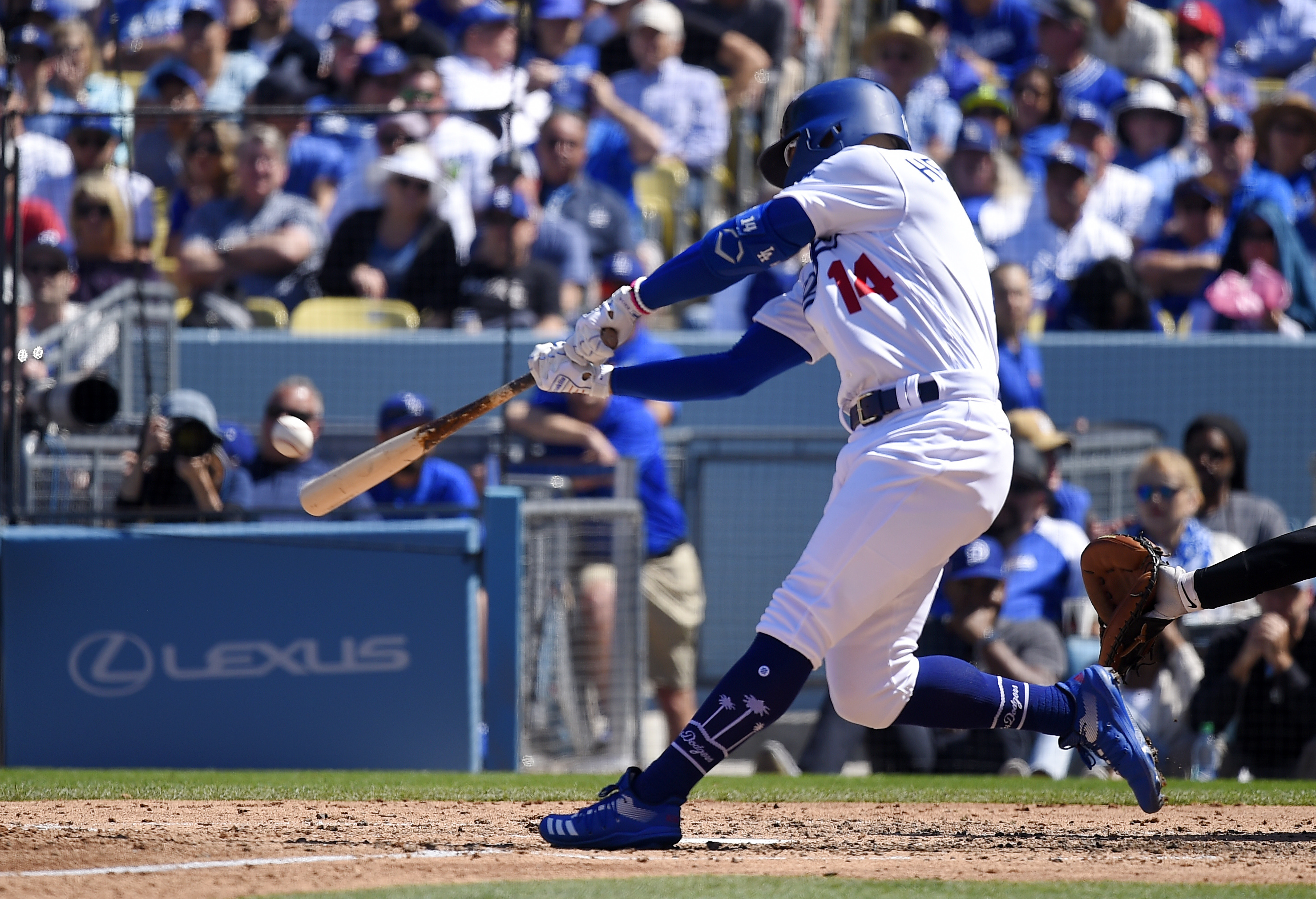 Dodgers set opening day mark with 8 HRs in win over Arizona