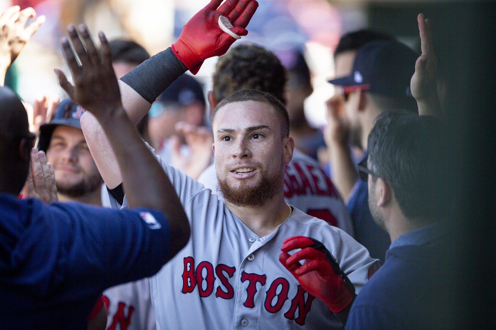 Vázquez homers twice, drives in 5, Red Sox beat Phillies