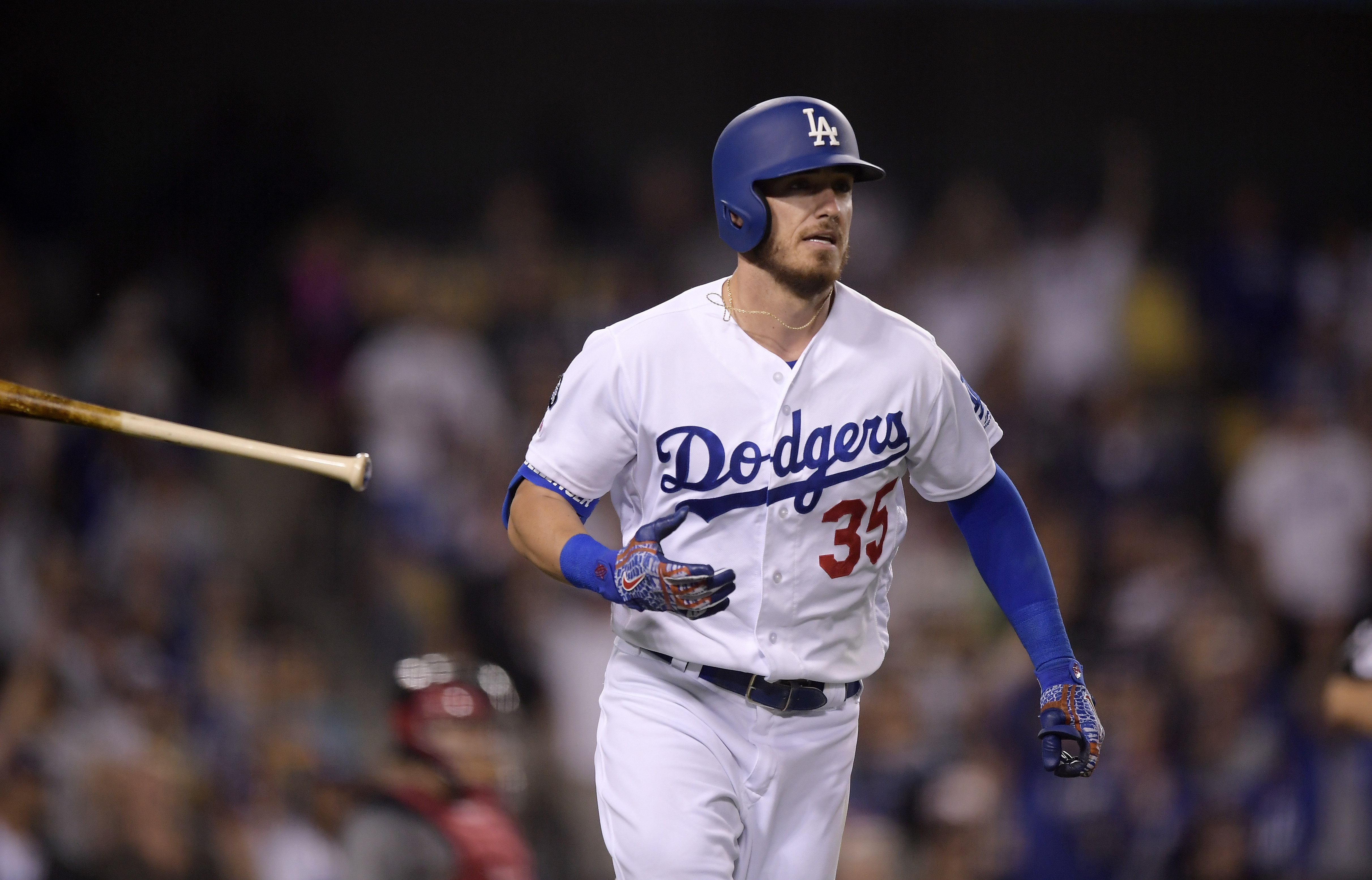 Bellinger, Turner lead Dodgers’ demolition of D-backs, 18-5