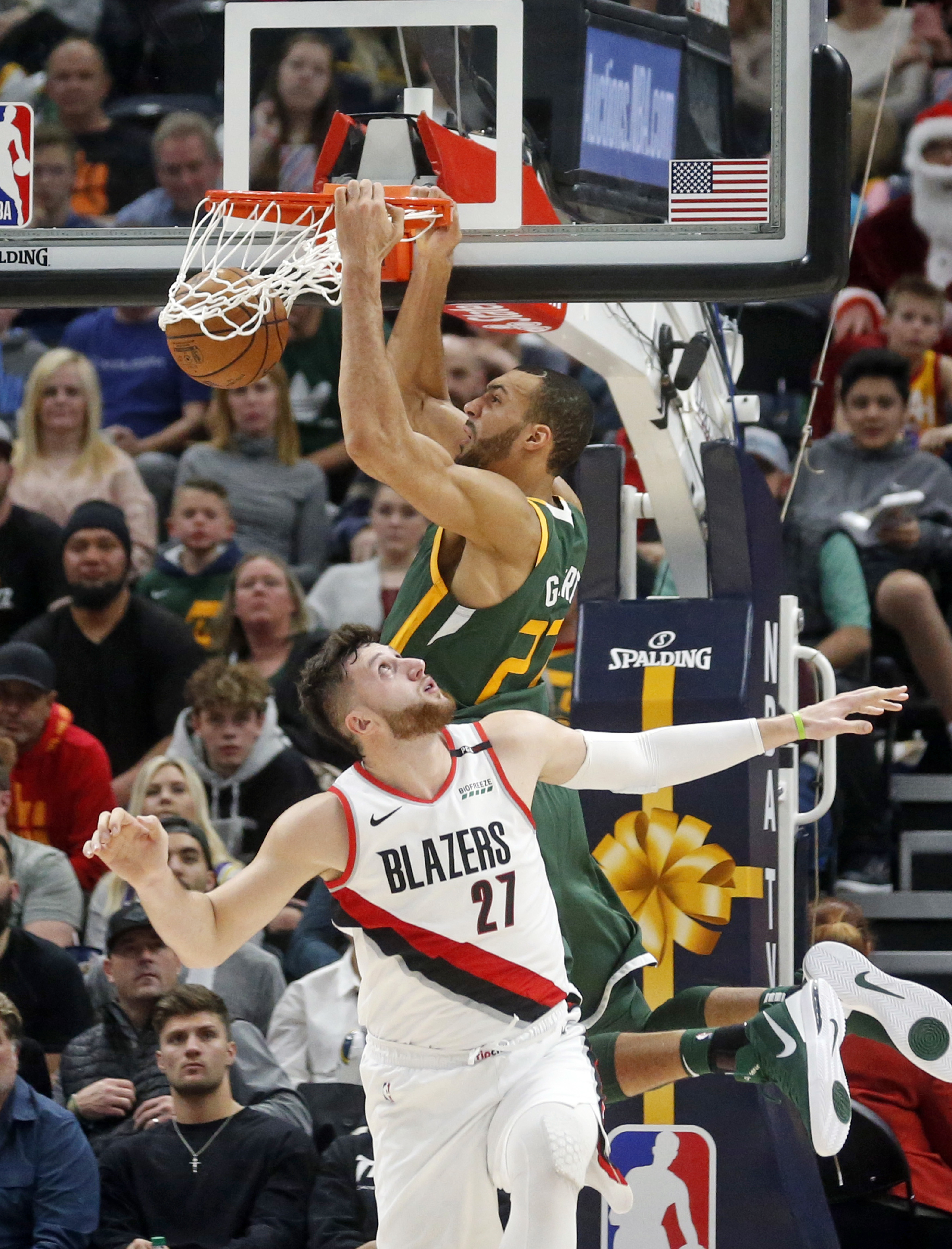 Jazz pull away for 117-96 win over Blazers