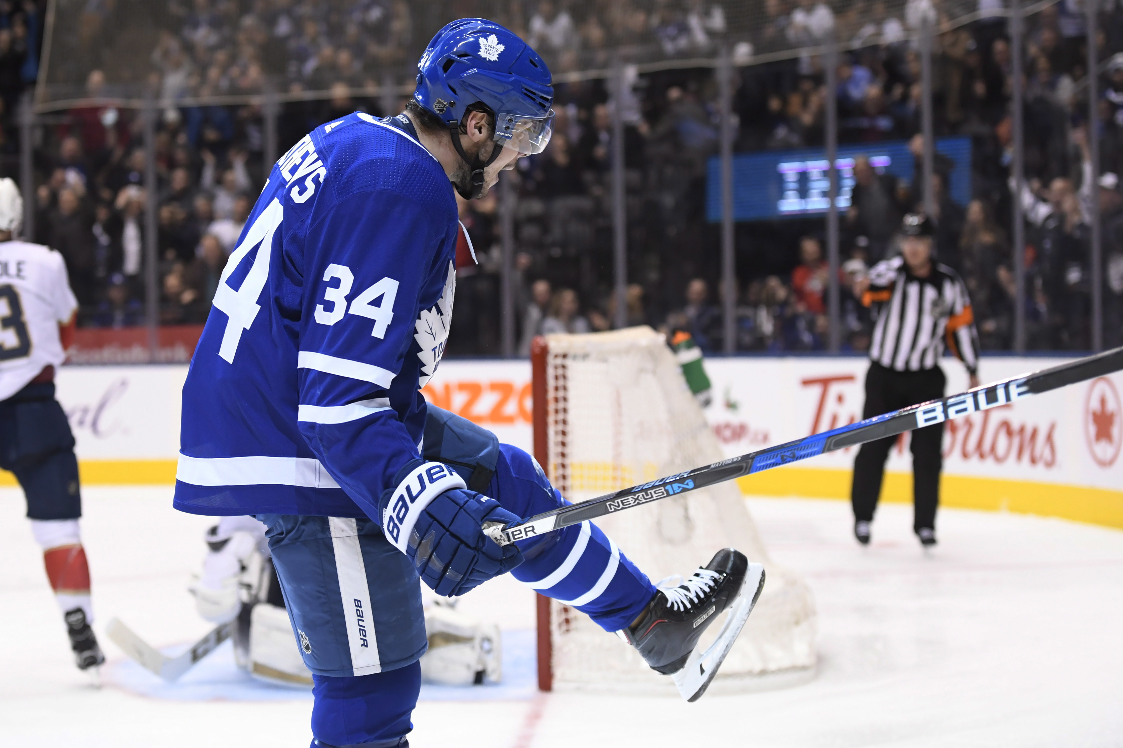Matthews, Tavares help Maple Leafs rout Panthers 6-1
