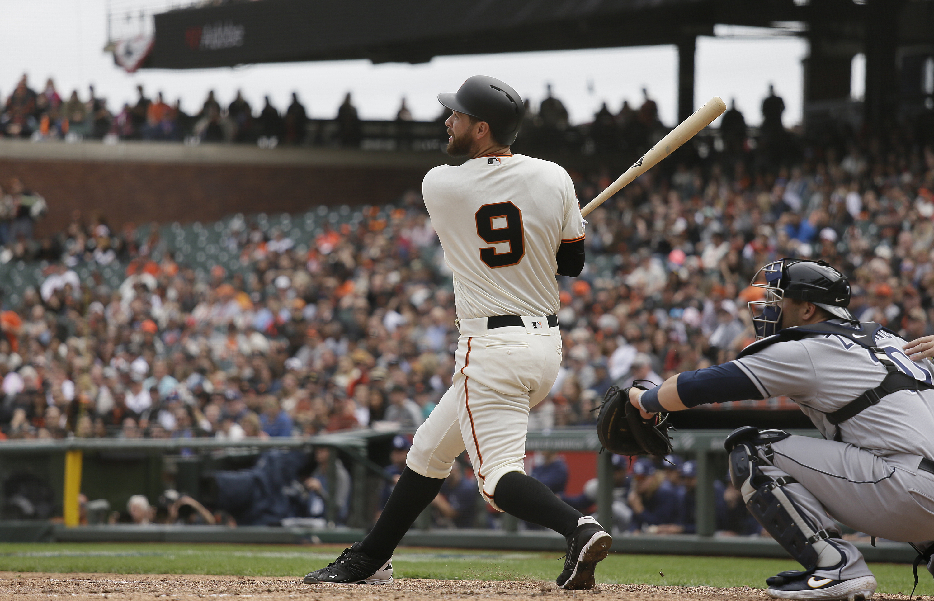 Belt homers to spark Giants offense in 6-4 win over Rays