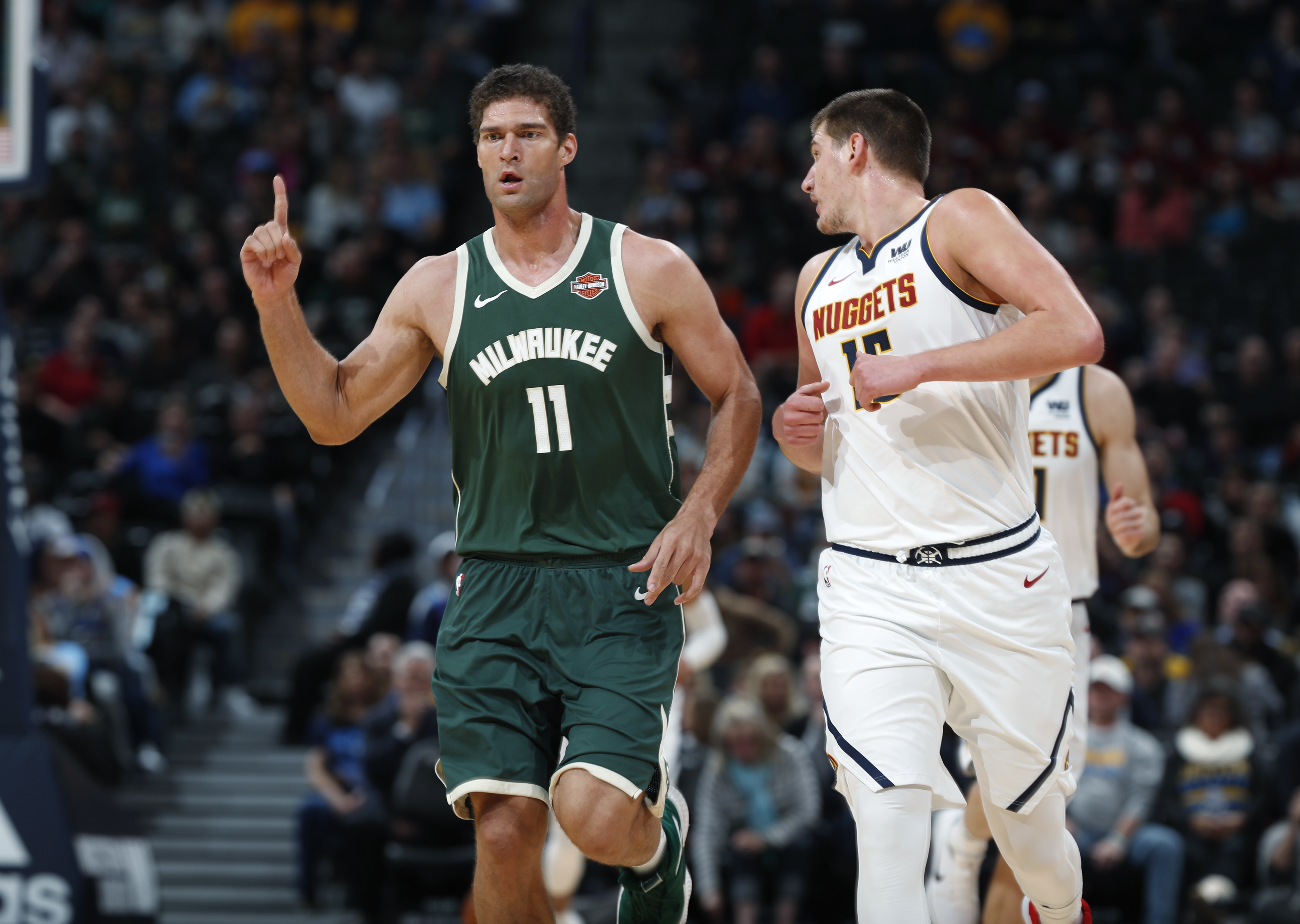 Lopez makes eight 3-pointers, Bucks beat Nuggets 121-114