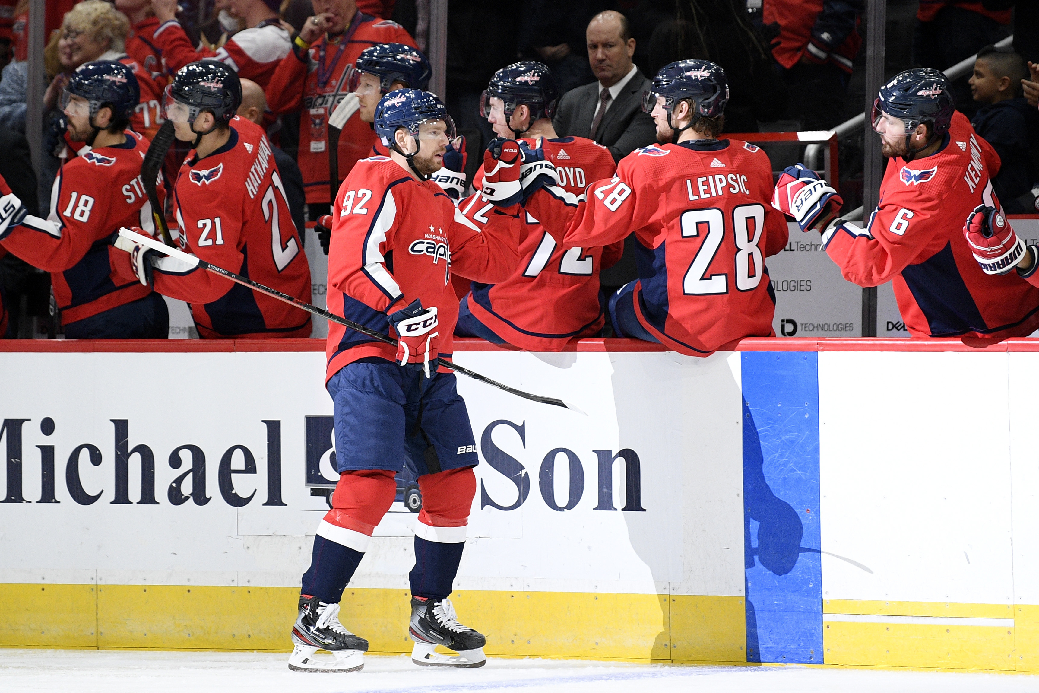 NHL-leading Capitals beat Knights for 6th consecutive win