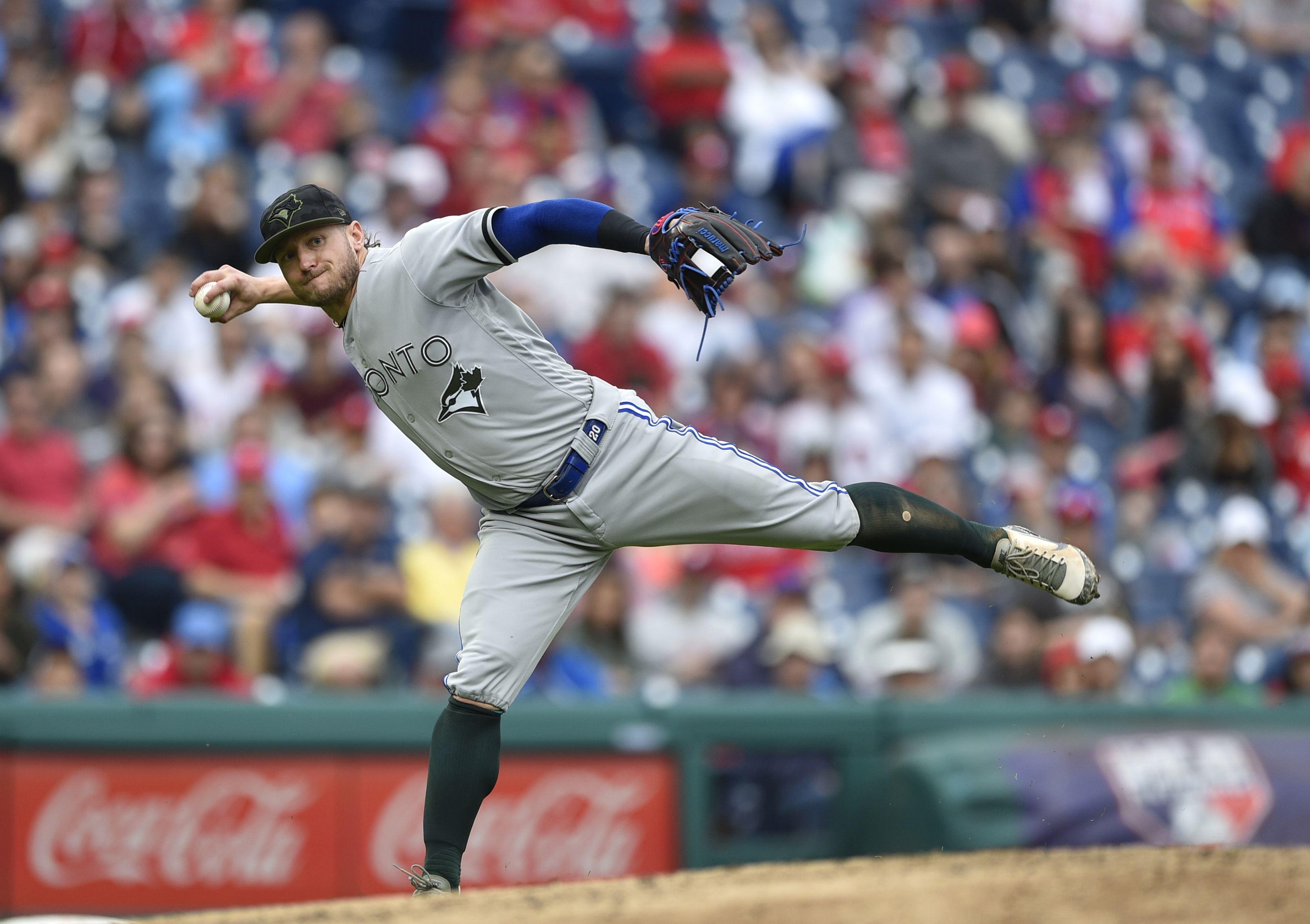 Donaldson’s late arrival causing Indians’ infield shift