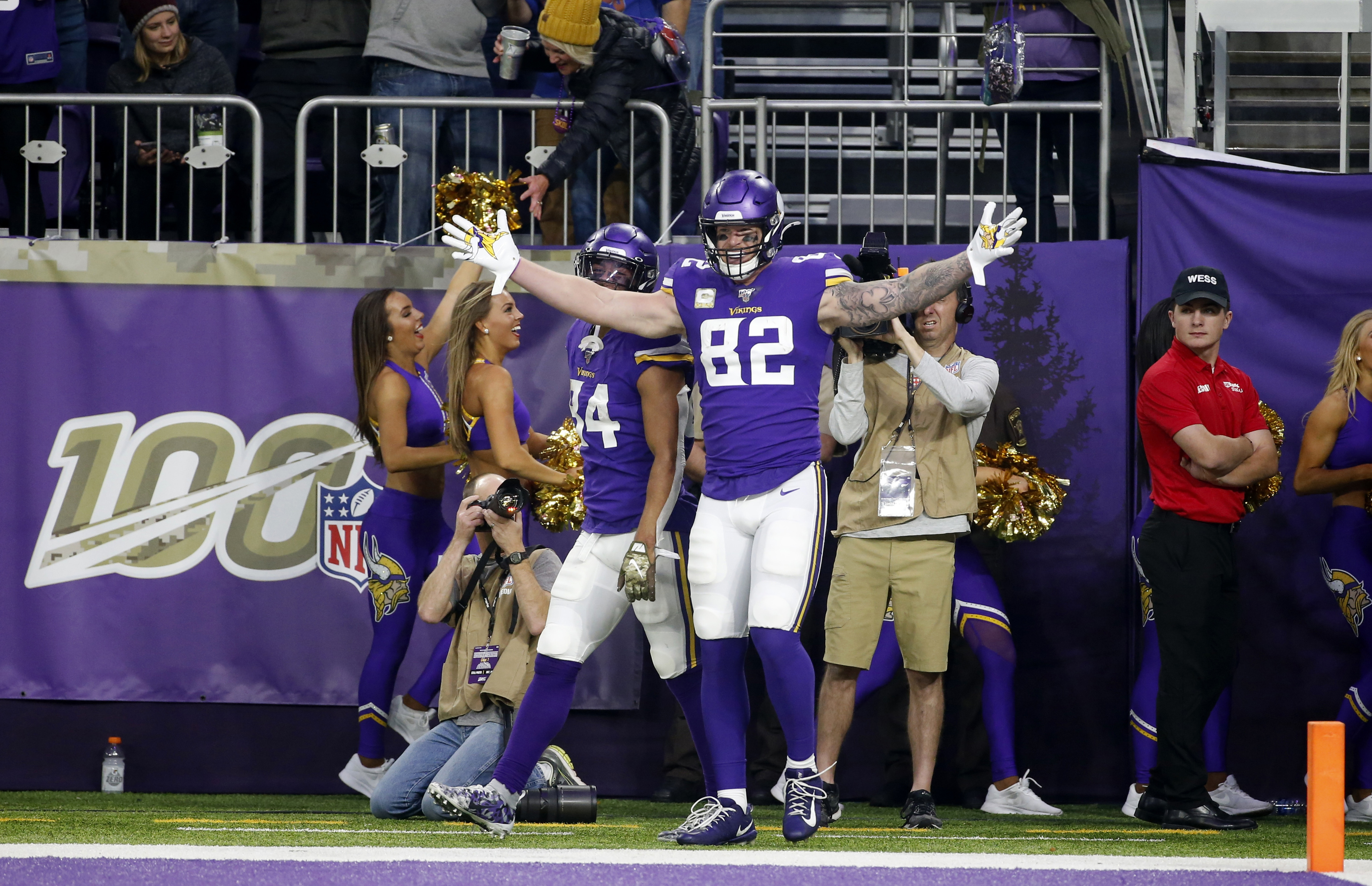 NFL Capsules: Vikings overcome 20-0 deficit to stun Broncos