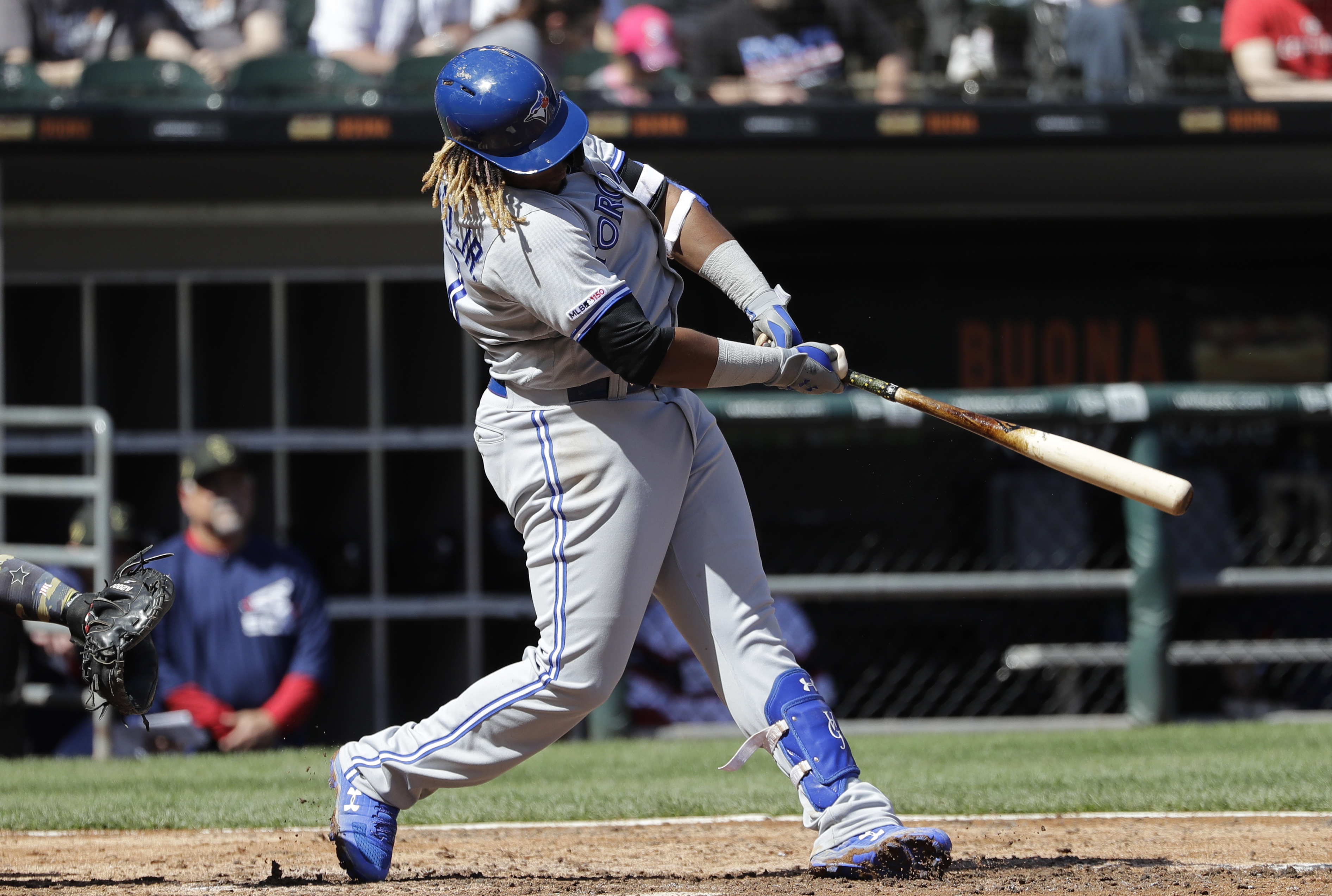 Guerrero Jr. homers again, Blue Jays beat White Sox 5-2