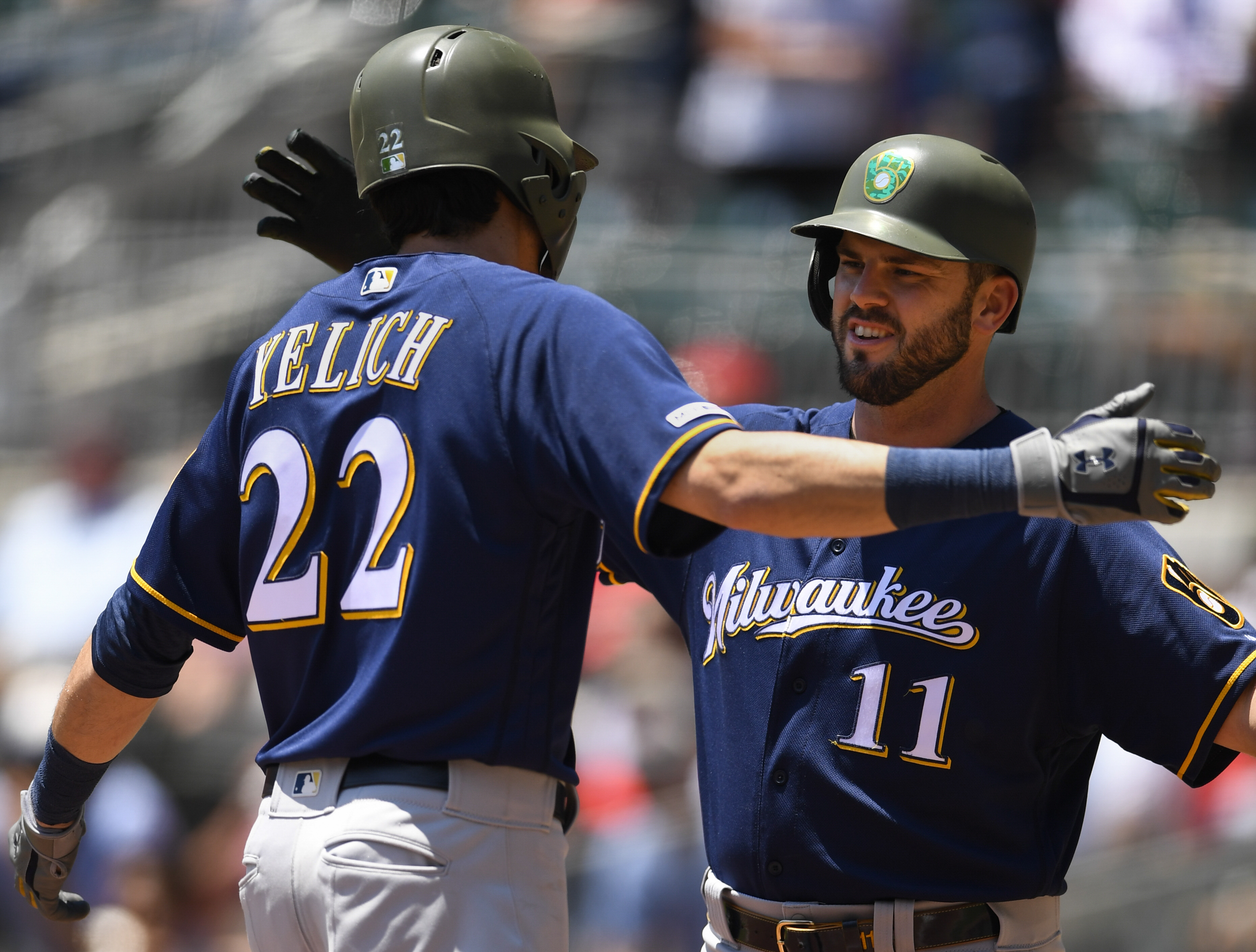 Gamel’s 10th-inning homer lifts Brewers over Braves, 3-2