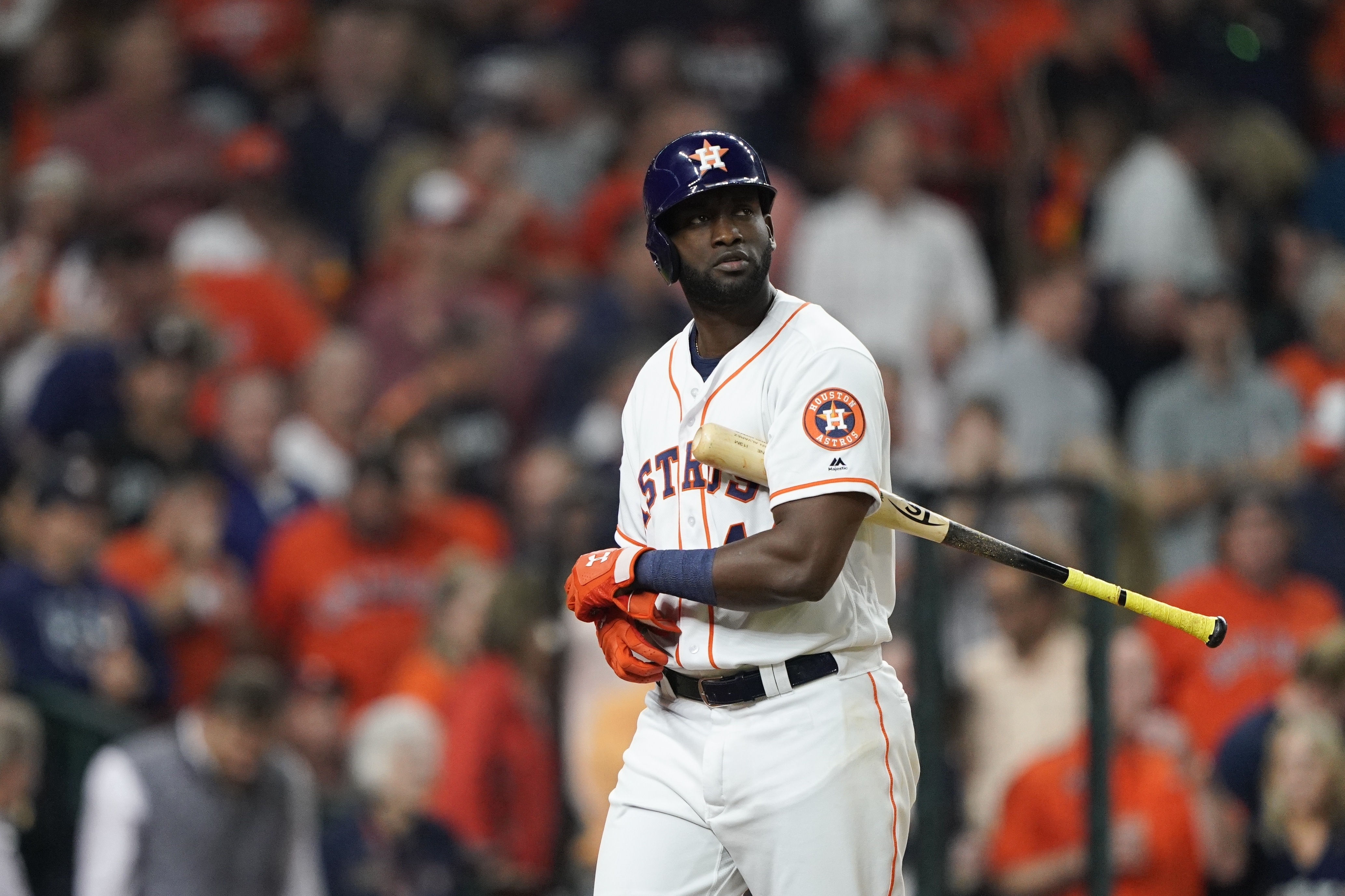 Hinch tweaks Astros' lineup for Game 2 against Nationals