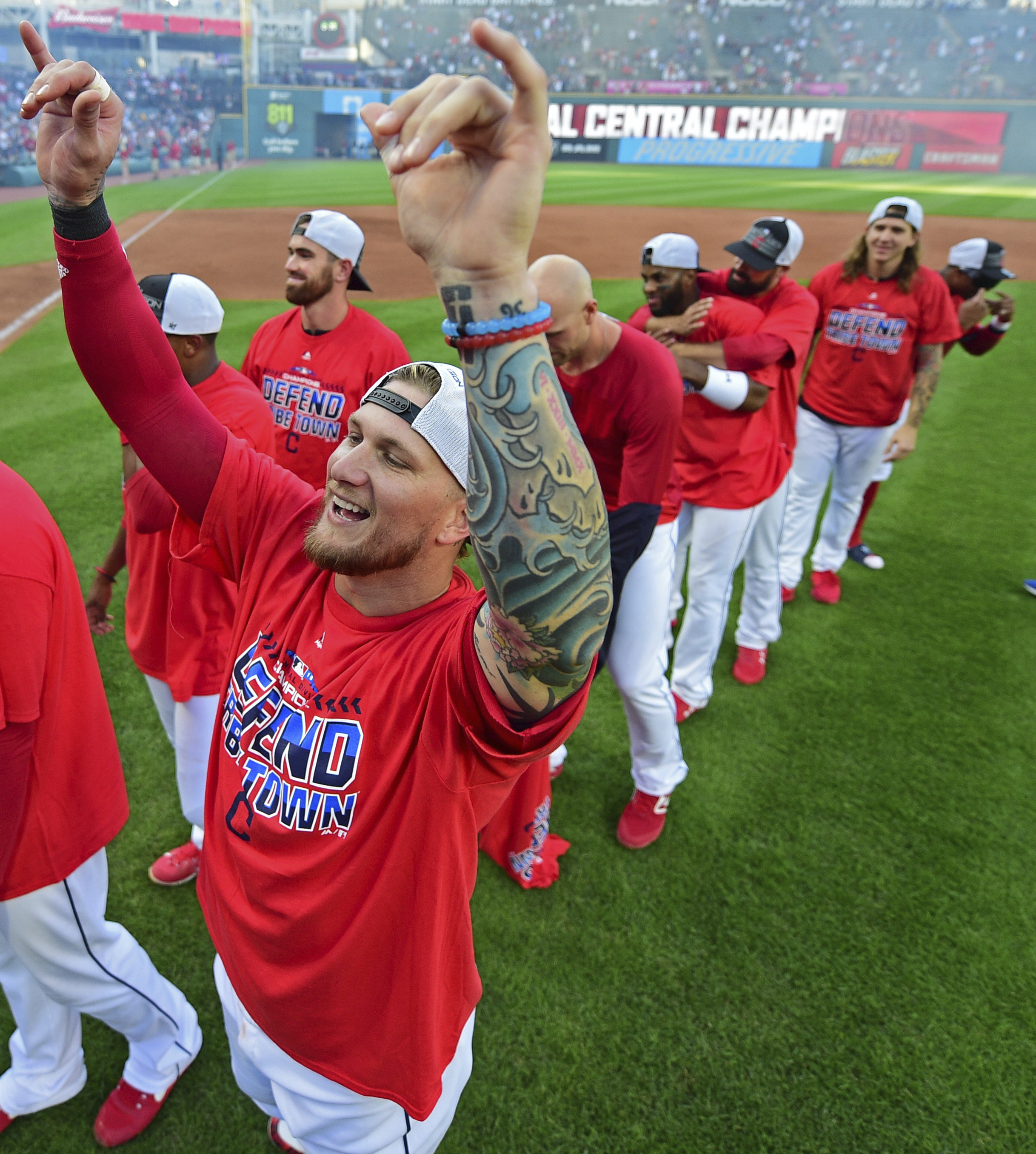 Indians blank Tigers, clinch 3rd straight AL Central title