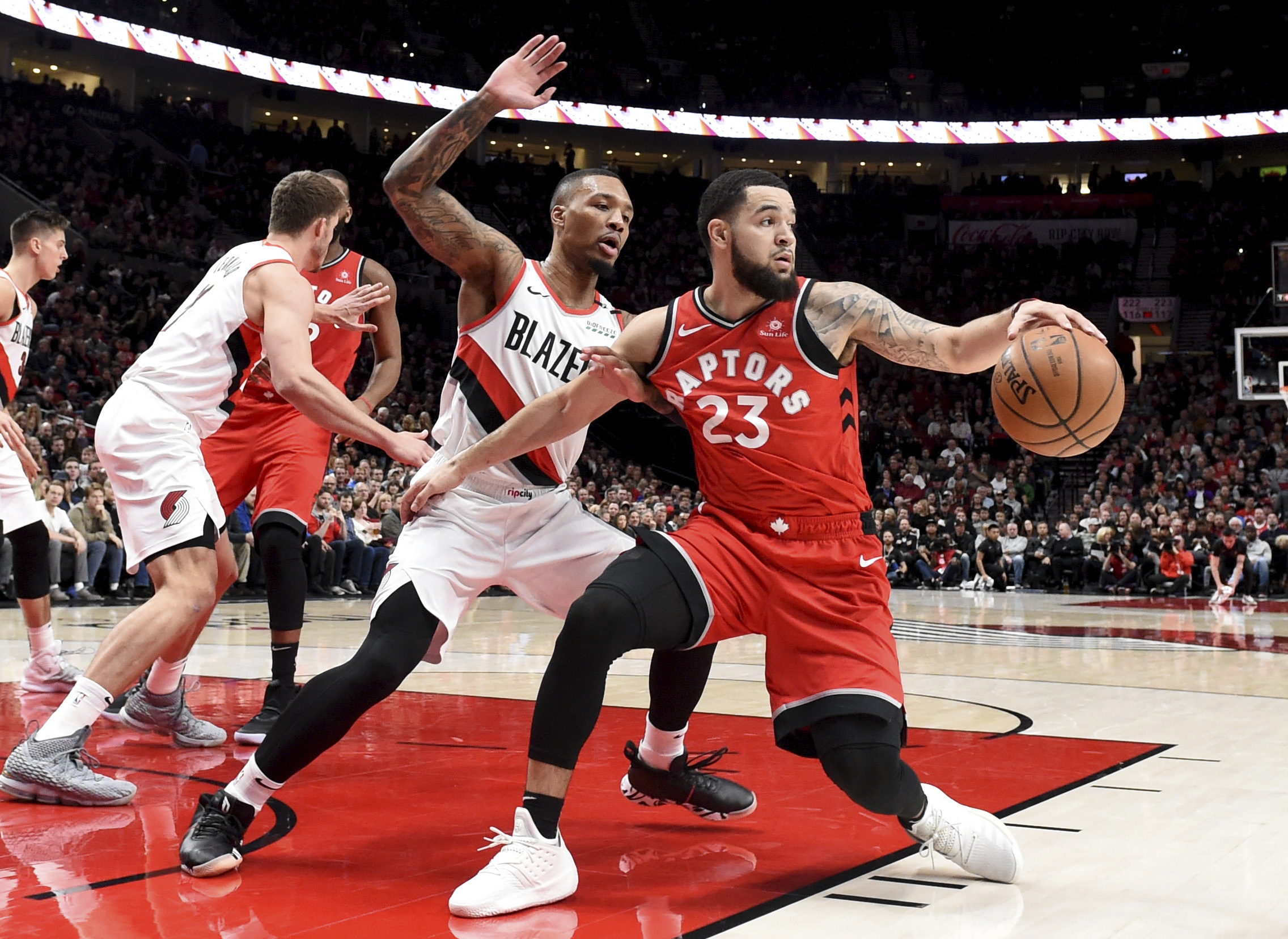 Lillard scores 24, Blazers hold off NBA-best Raptors 128-122