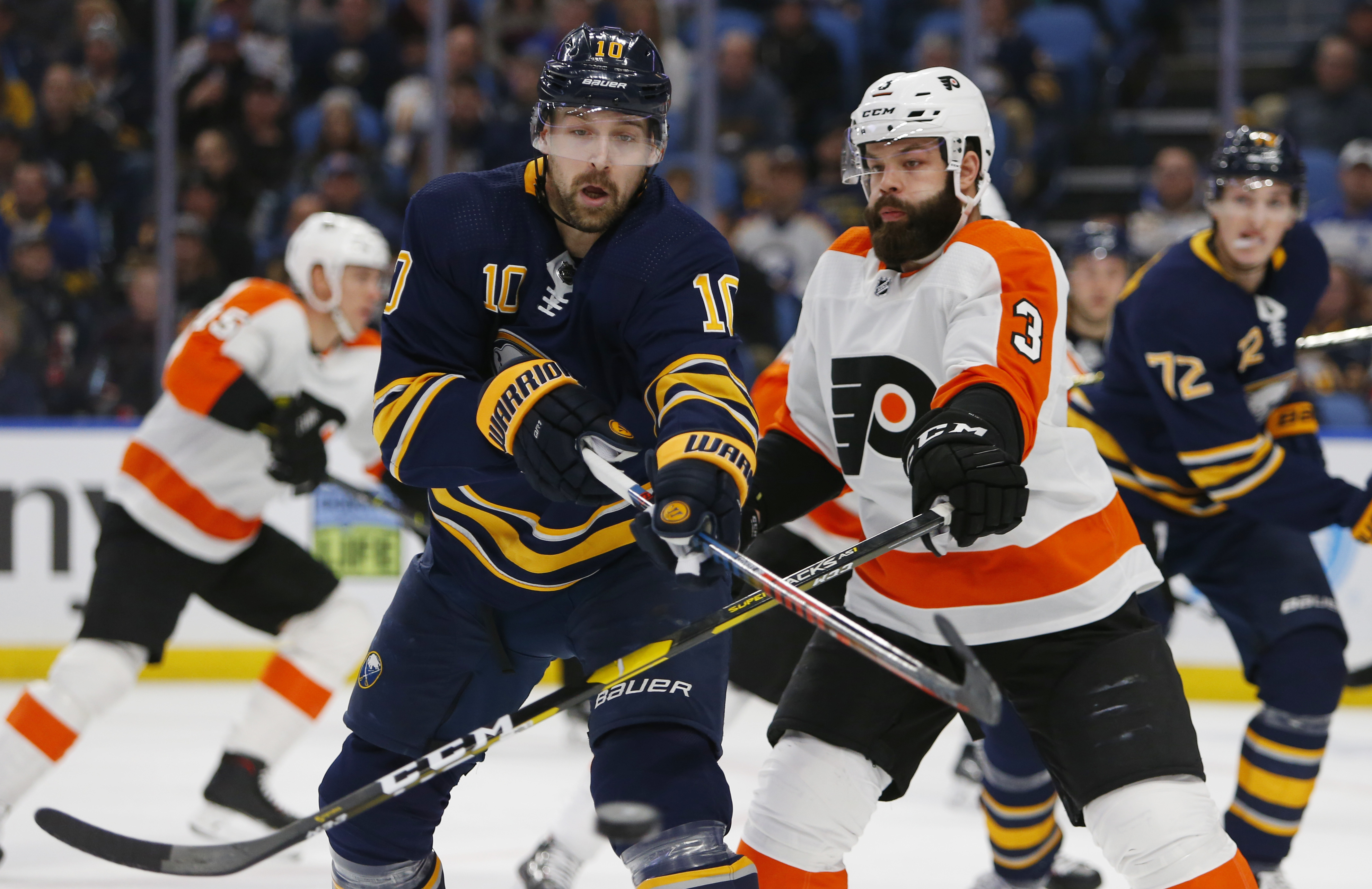 Sabres suspend Berglund for failing to report to team