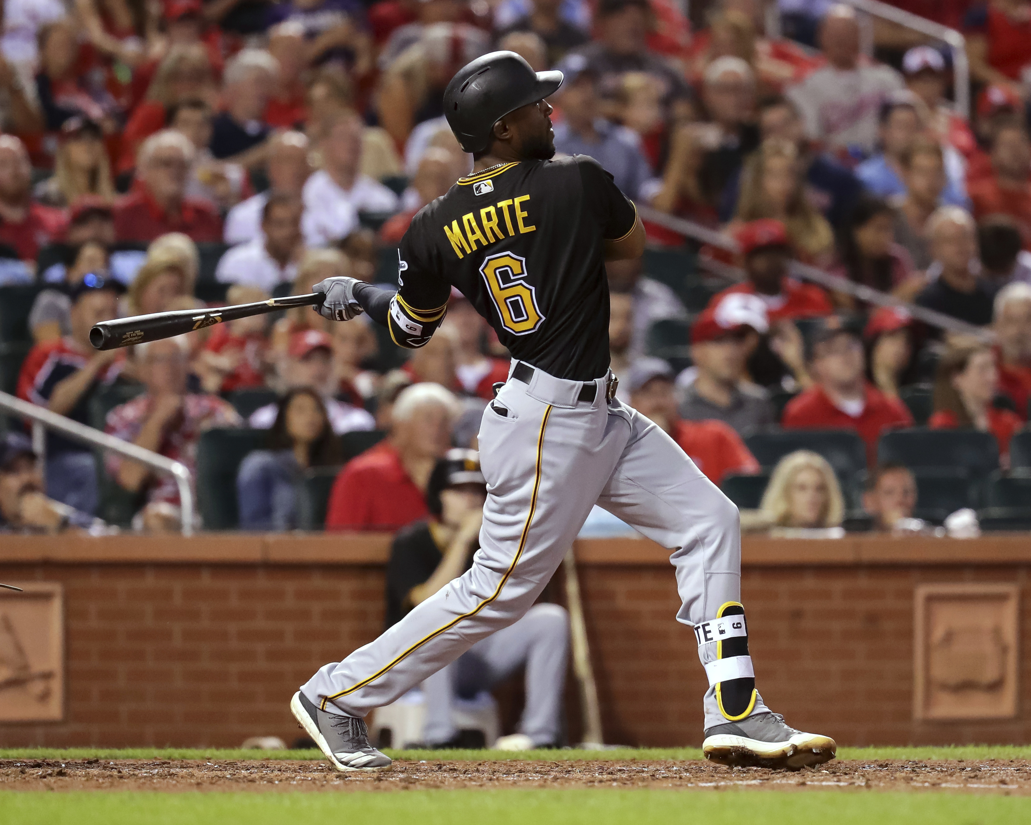 Williams, Marte lead Pirates to 2-0 win over Cardinals