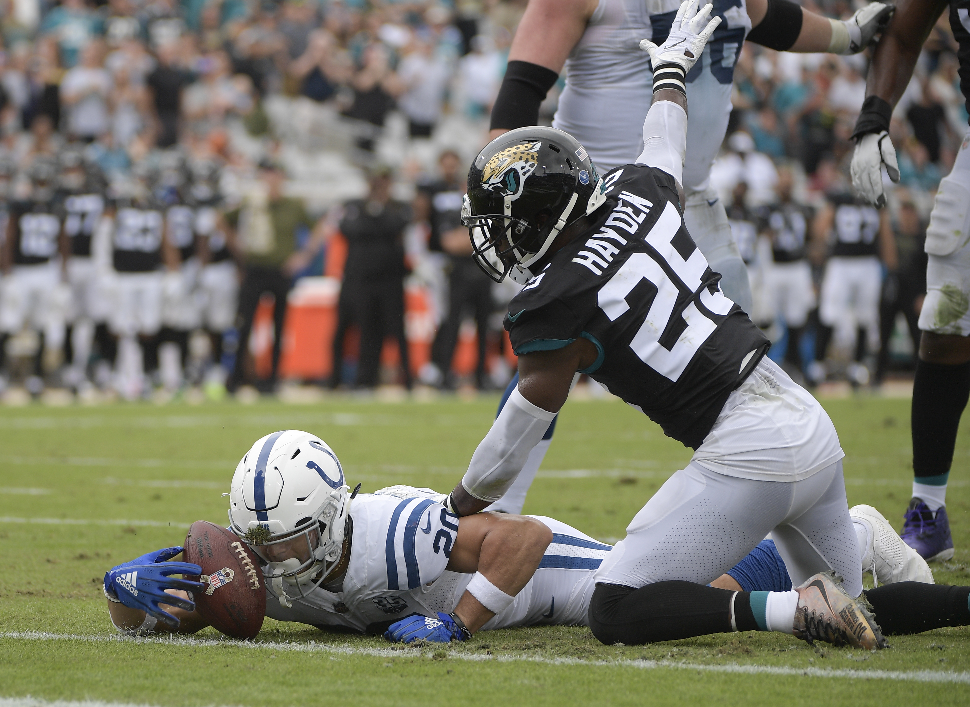 Jaguars show up on defense, shut down Luck, Colts 6-0