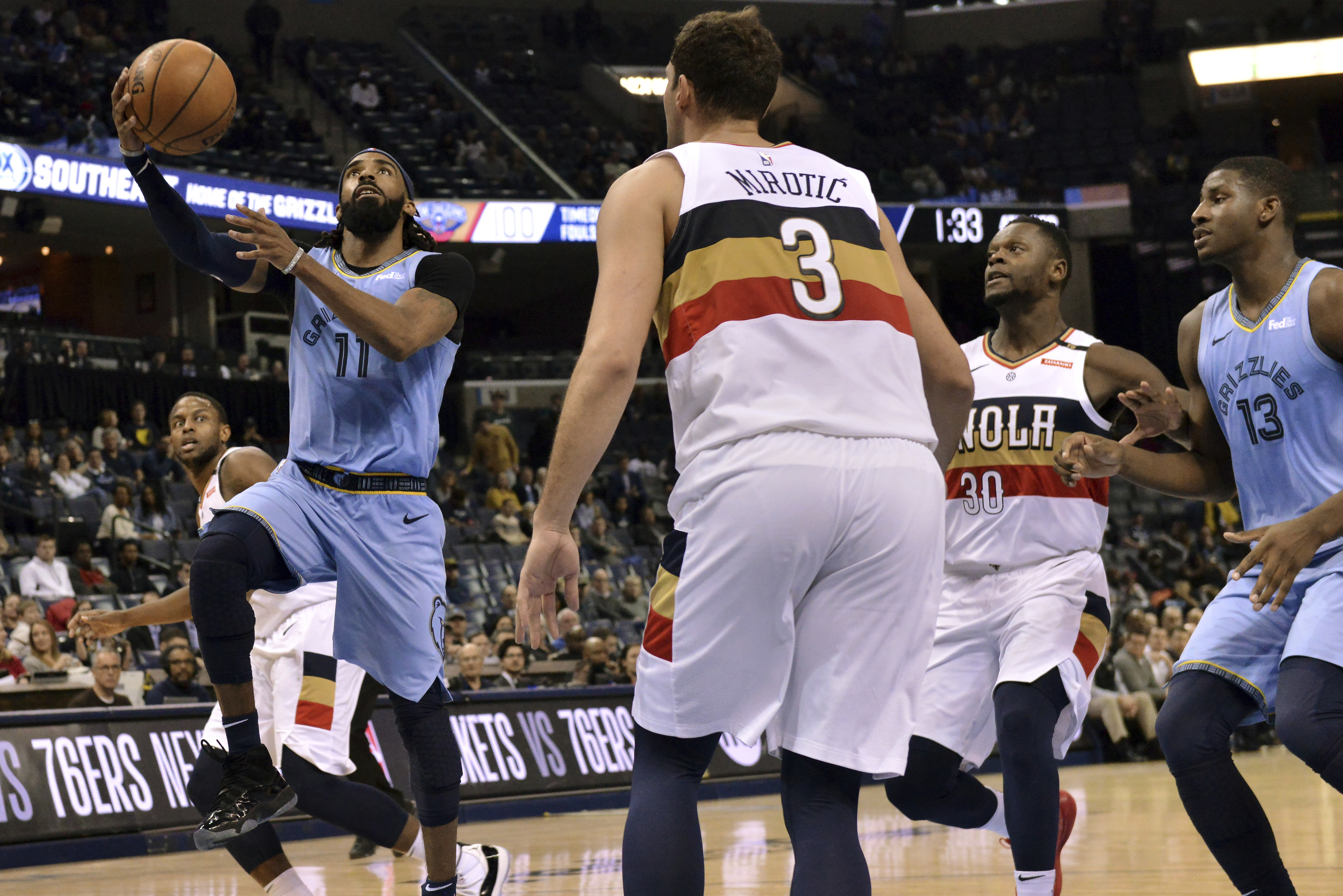 Conley says Grizzlies owner willing to trade him, Gasol